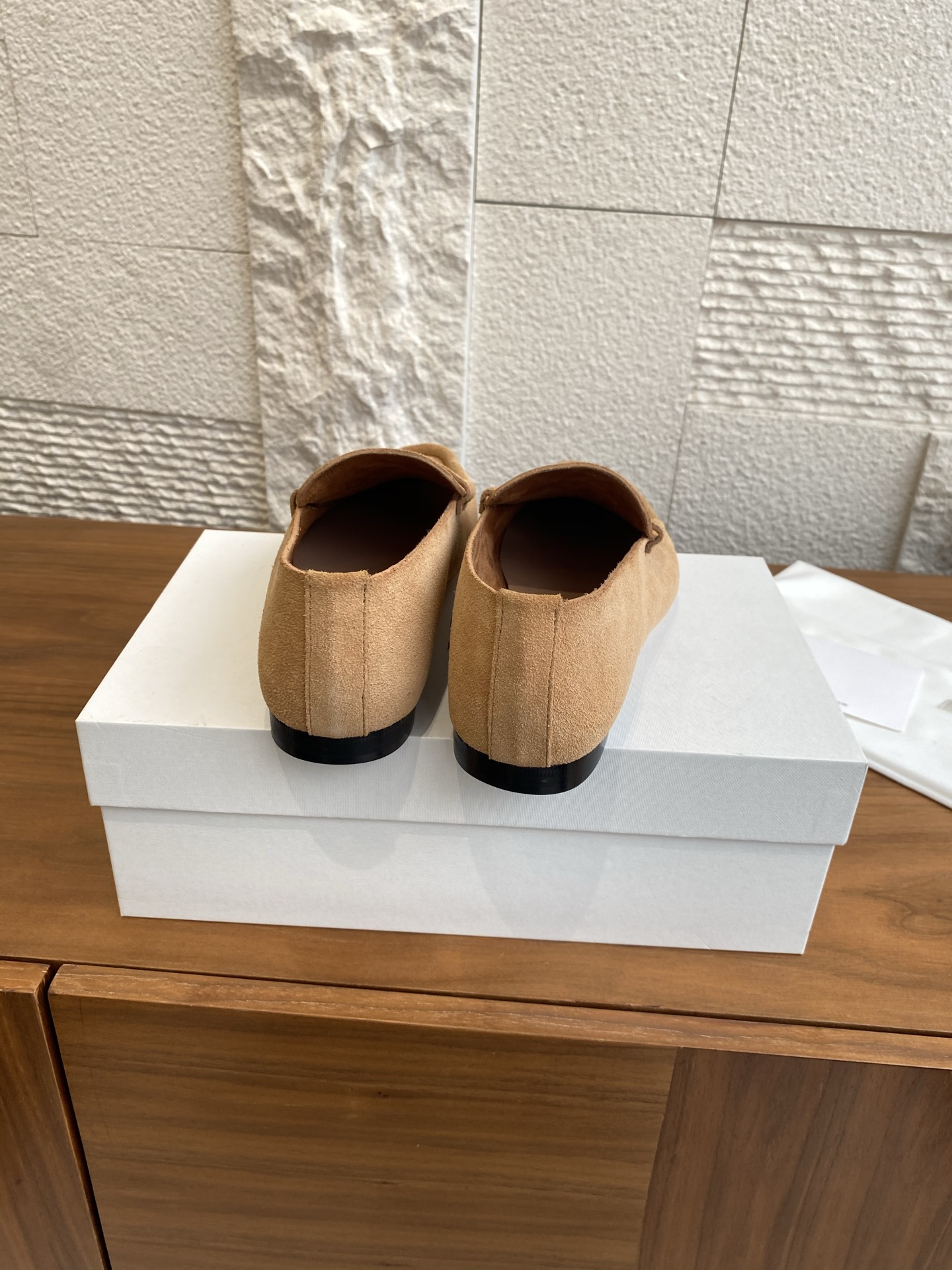 “Classic and Comfortable Zirconium Happy Shoe for All Seasons, Sizes 35-42” - 图片 8