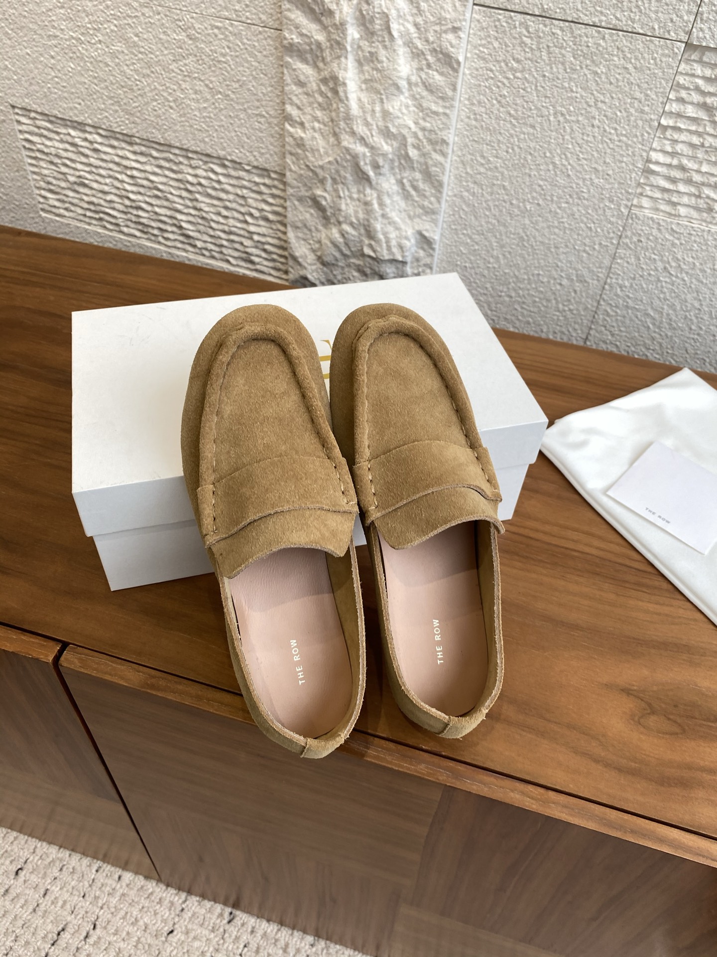 Classic Happy Shoe: Zirconium 912 Row 25s Summers & Springs, All-Powerful Comfort in 4 Seasons - 图片 2