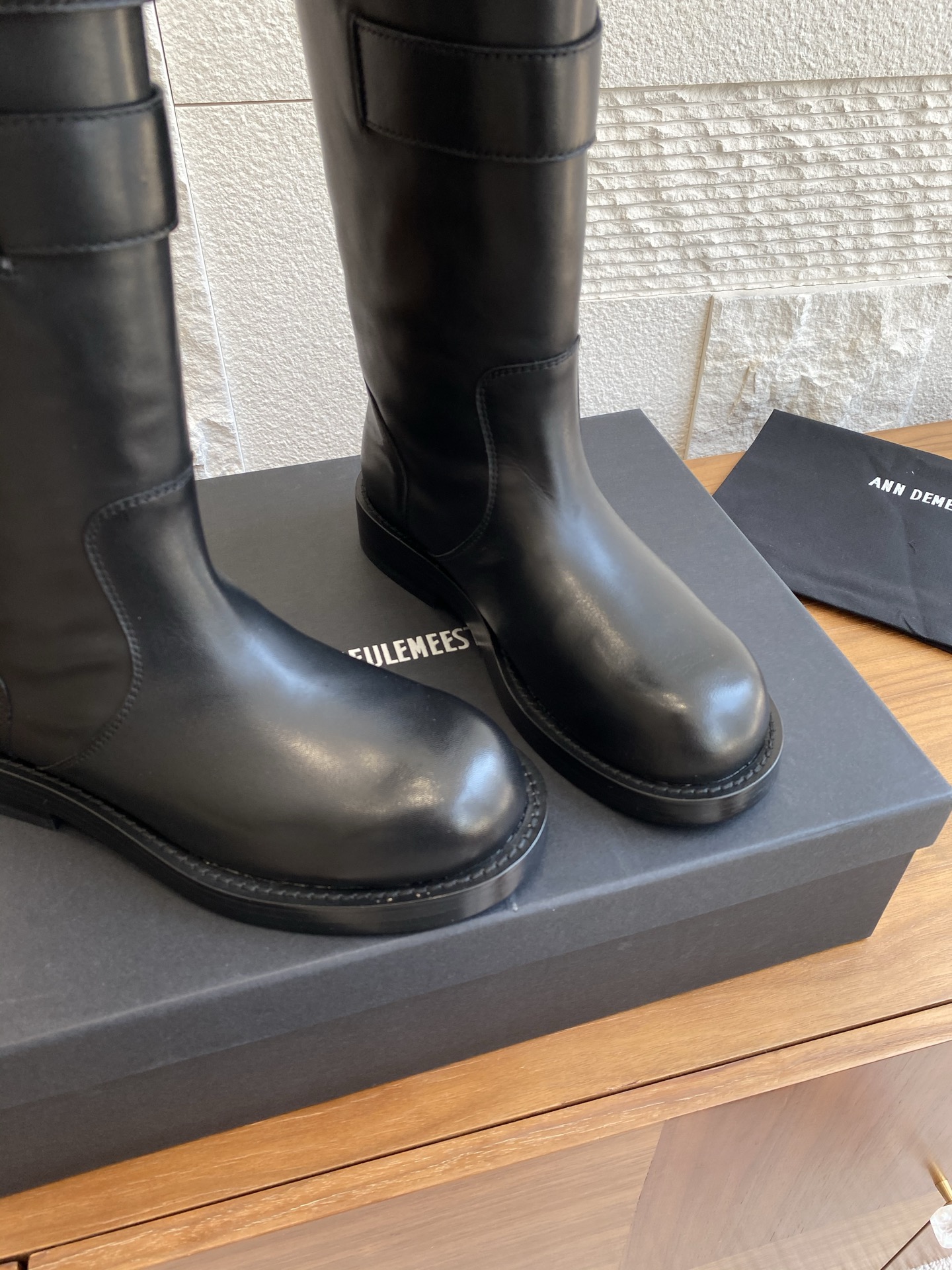 “Ann Demeulemester Jay Boots: 2025 Fall/Winter Collection, Unique Knight Boots with Italian Leather” - 图片 8