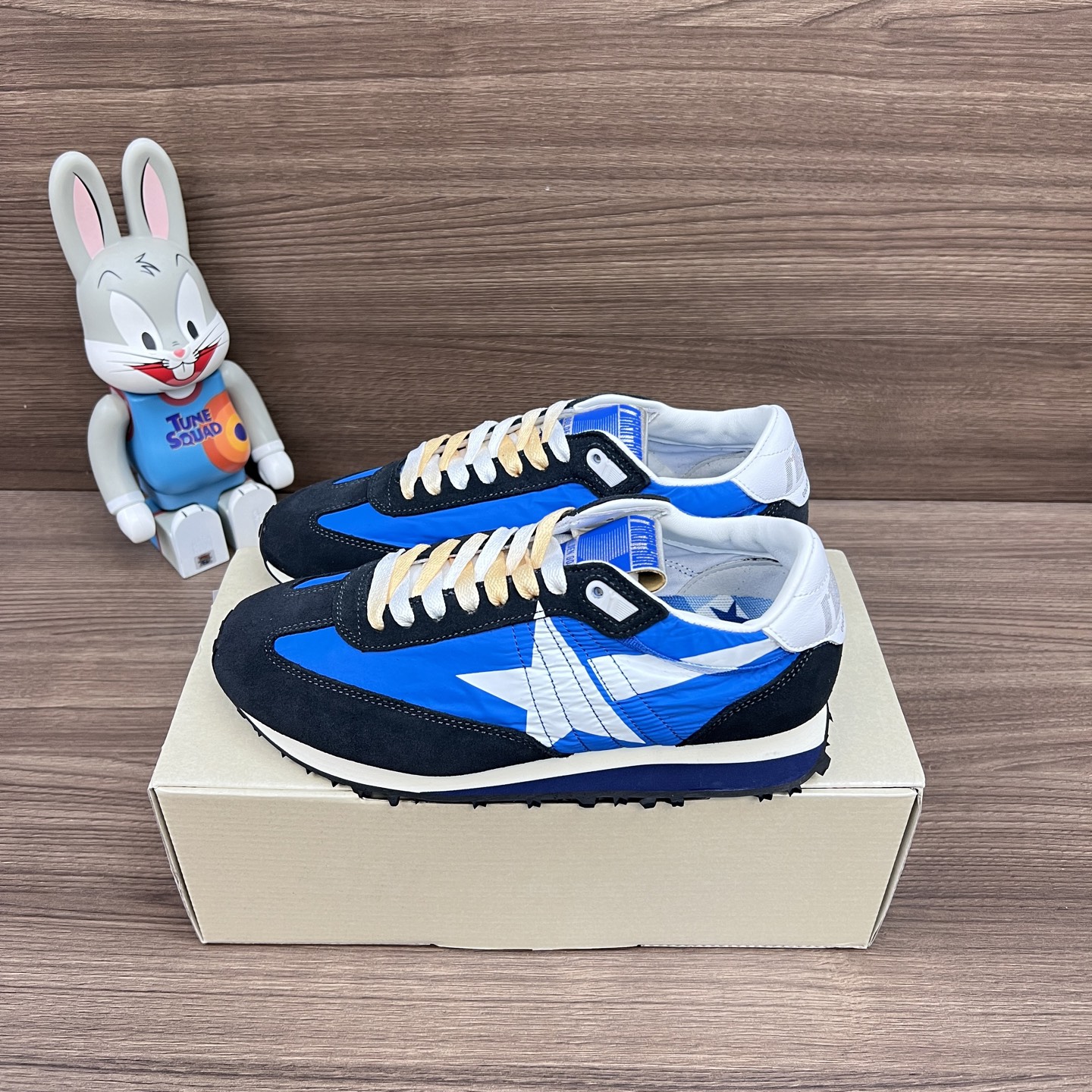 NO:248273,Top version Golden Goose Comfortable sports Low-top Lifestyle casual shoes Men's style Blue Article number: GMF00683.F005463.50738 Packaging: Full set of Dewu accessories reinforced aircraft box packaging!  Size: 36-46 sizes!, casual shoes/sports shoes, sneakers19860909顶级版本Golden Goose 舒适运动 低帮 生活休闲鞋 男款 蓝色 货号: GMF00683.F005463.50738 包装:全套得物配件加固飞机盒包装！ 码数:36-46码!,休闲鞋/运动鞋,sneakers,Women's Shoes