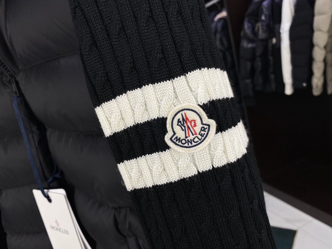 Moner蒙口羽绒服 - スタイリッシュな構造的デザインで多様なスタイルを実現