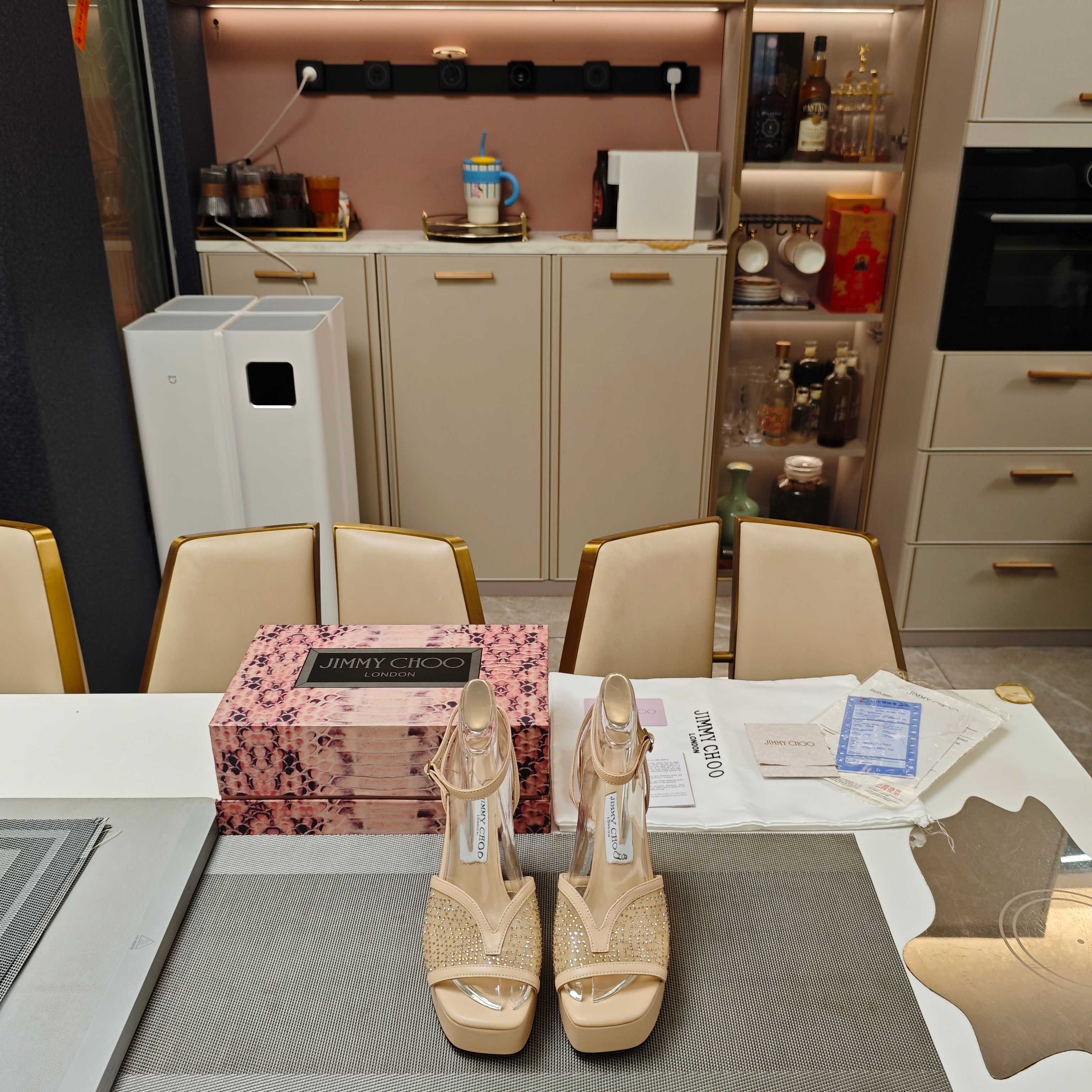 _djK9snxh8rp6rrx1INOuIK72zyQZZjdQyg-LZSA