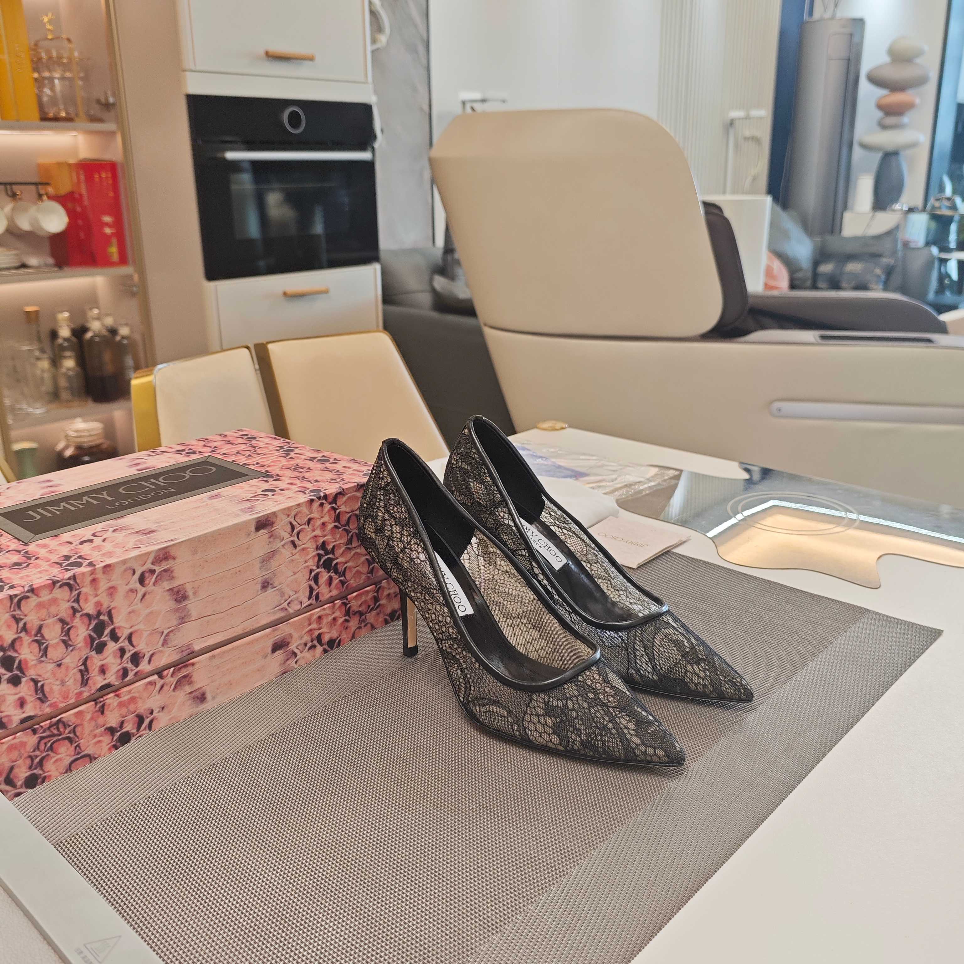 Jimmy Choo CHOO周仰杰2026𝐬𝐬( 款3D棱格磁铁盒包装) 低端勿比 摩登鞋履 新款星河浪漫蕾丝网仙女高跟单鞋