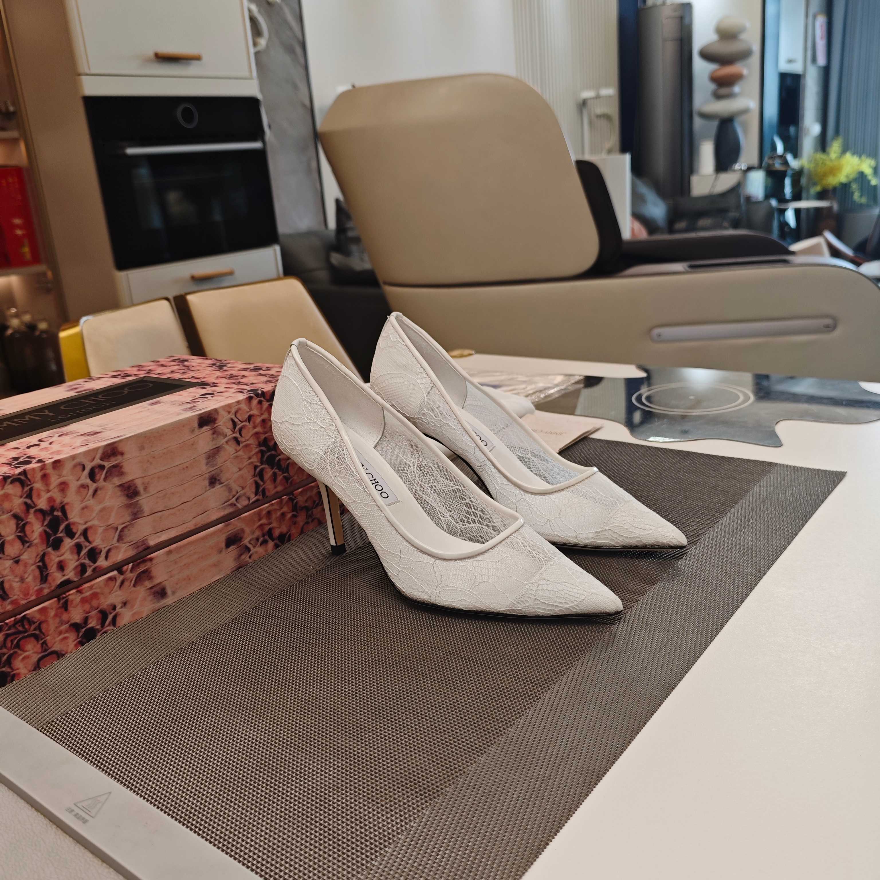 Jimmy Choo CHOO周仰杰2026𝐬𝐬( 款3D棱格磁铁盒包装) 低端勿比 摩登鞋履 新款星河浪漫蕾丝网仙女高跟单鞋