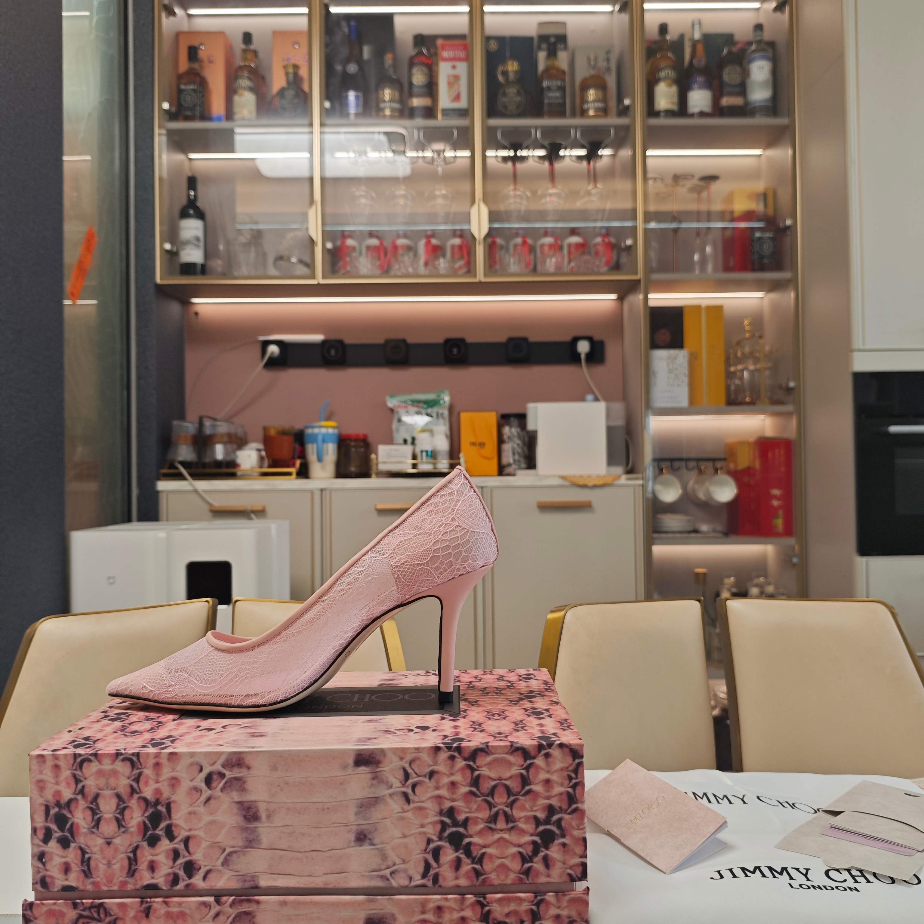 Jimmy Choo CHOO周仰杰2026𝐬𝐬( 款3D棱格磁铁盒包装) 低端勿比 摩登鞋履 新款星河浪漫蕾丝网仙女高跟单鞋