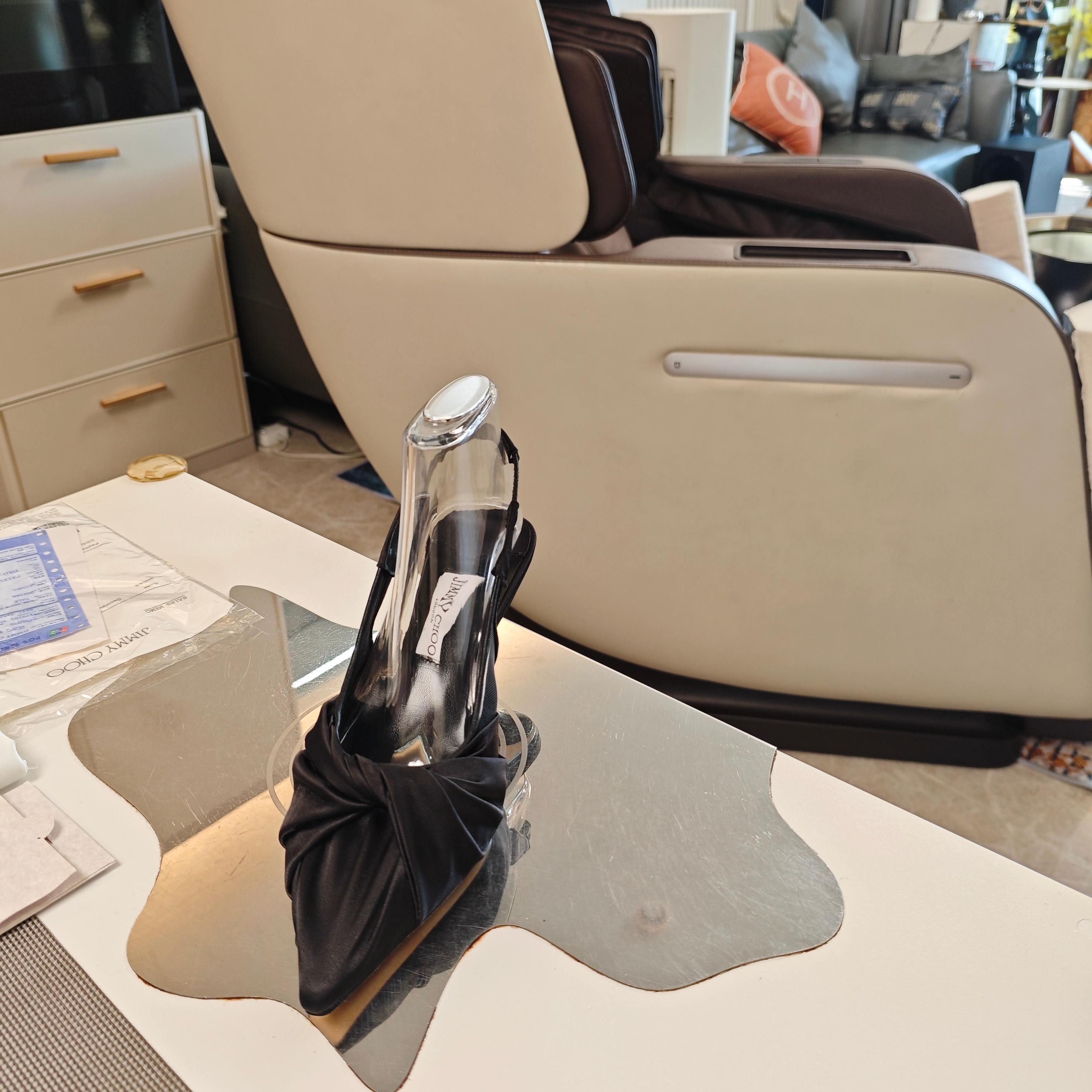 Jimmy Choo JlMMY CHOO周仰杰2026𝐬𝐬( 限量款3D蛇纹磁铁盒包装) ，低端勿比