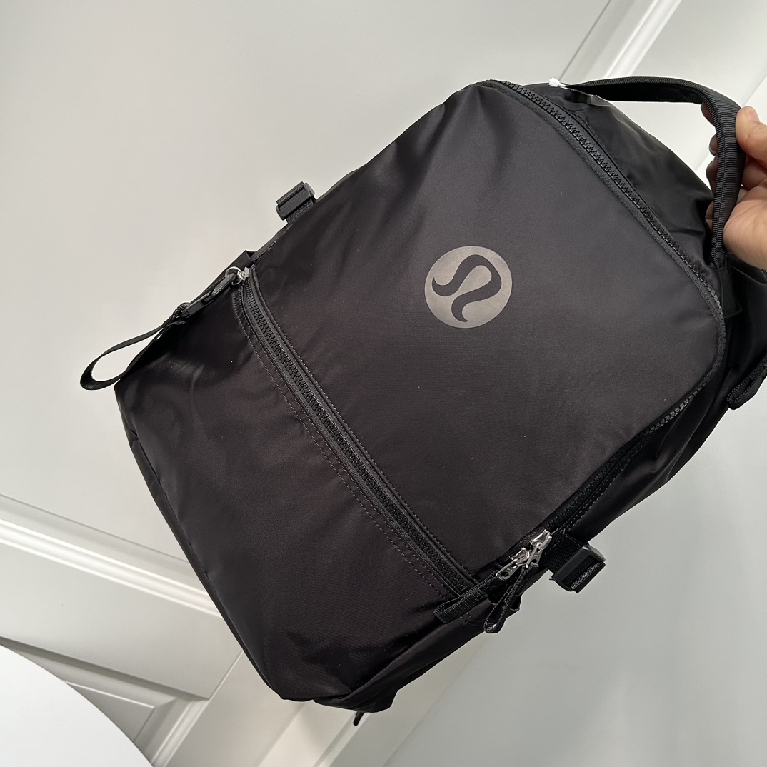 this backpack is suited for daily commuting - Comprehensive 4