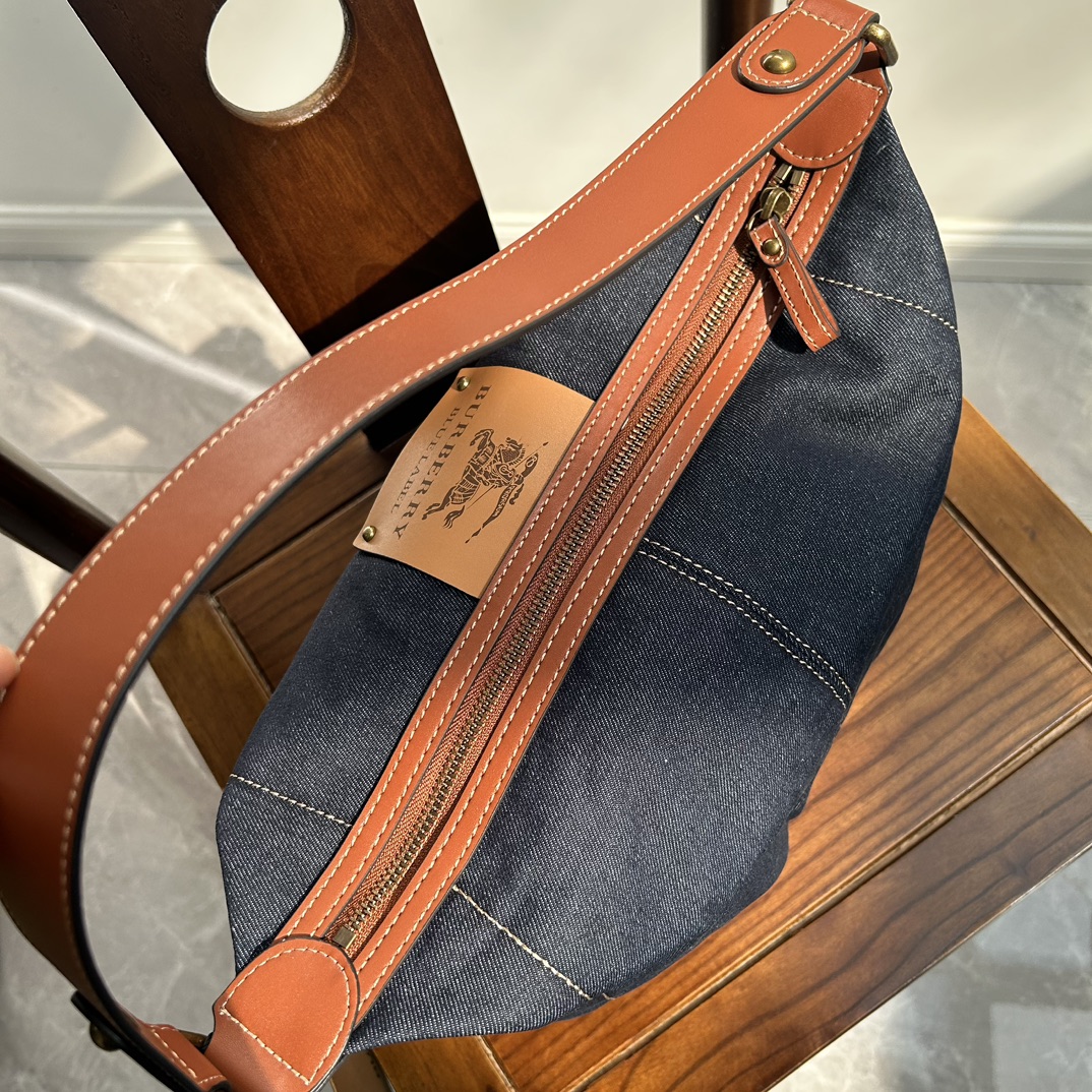 An unstructured, relaxed silhouette that remains soft yet retains a subt - Comprehensive 6