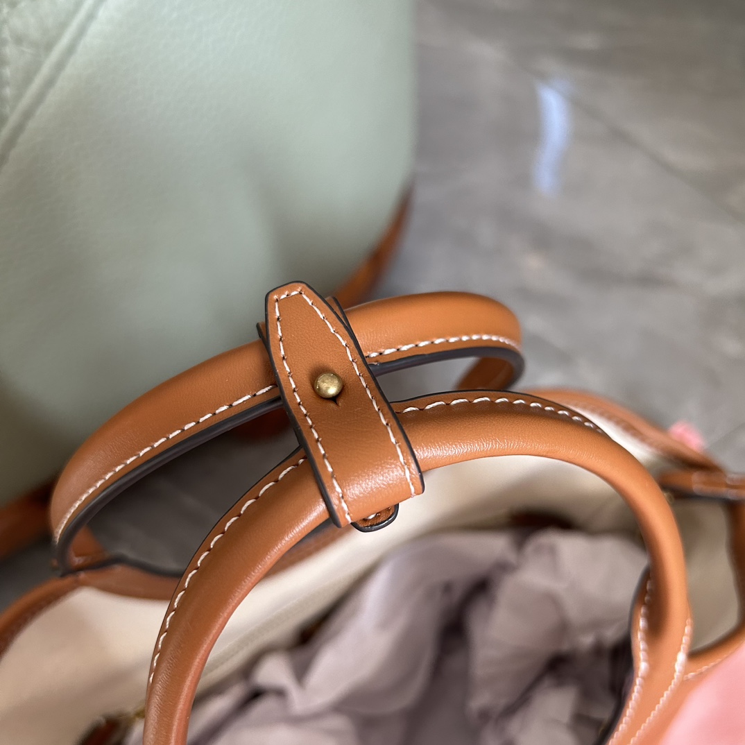 Miu Miu Fall/Winter Crescent Tote Bag - Bag 6