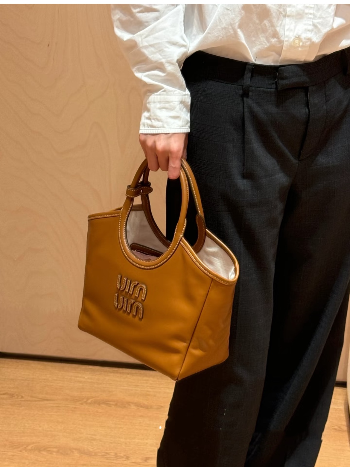 The Ivy Tote: an essential design for Miu-inspired styling - Bag 10