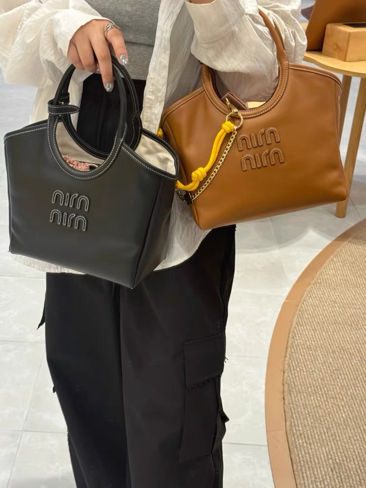 The Ivy Tote: an essential design for Miu-inspired styling - Bag 5