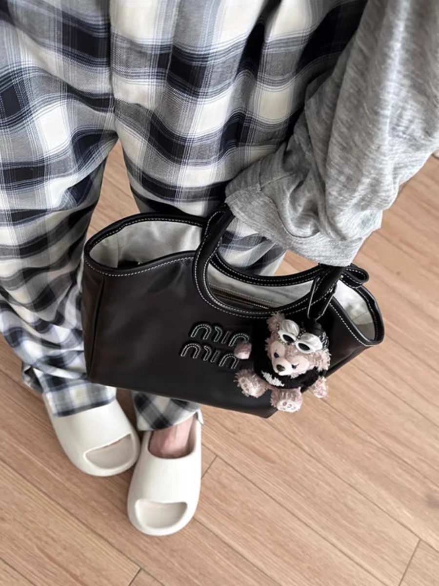 The Ivy Tote: an essential design for Miu-inspired styling - Bag 6