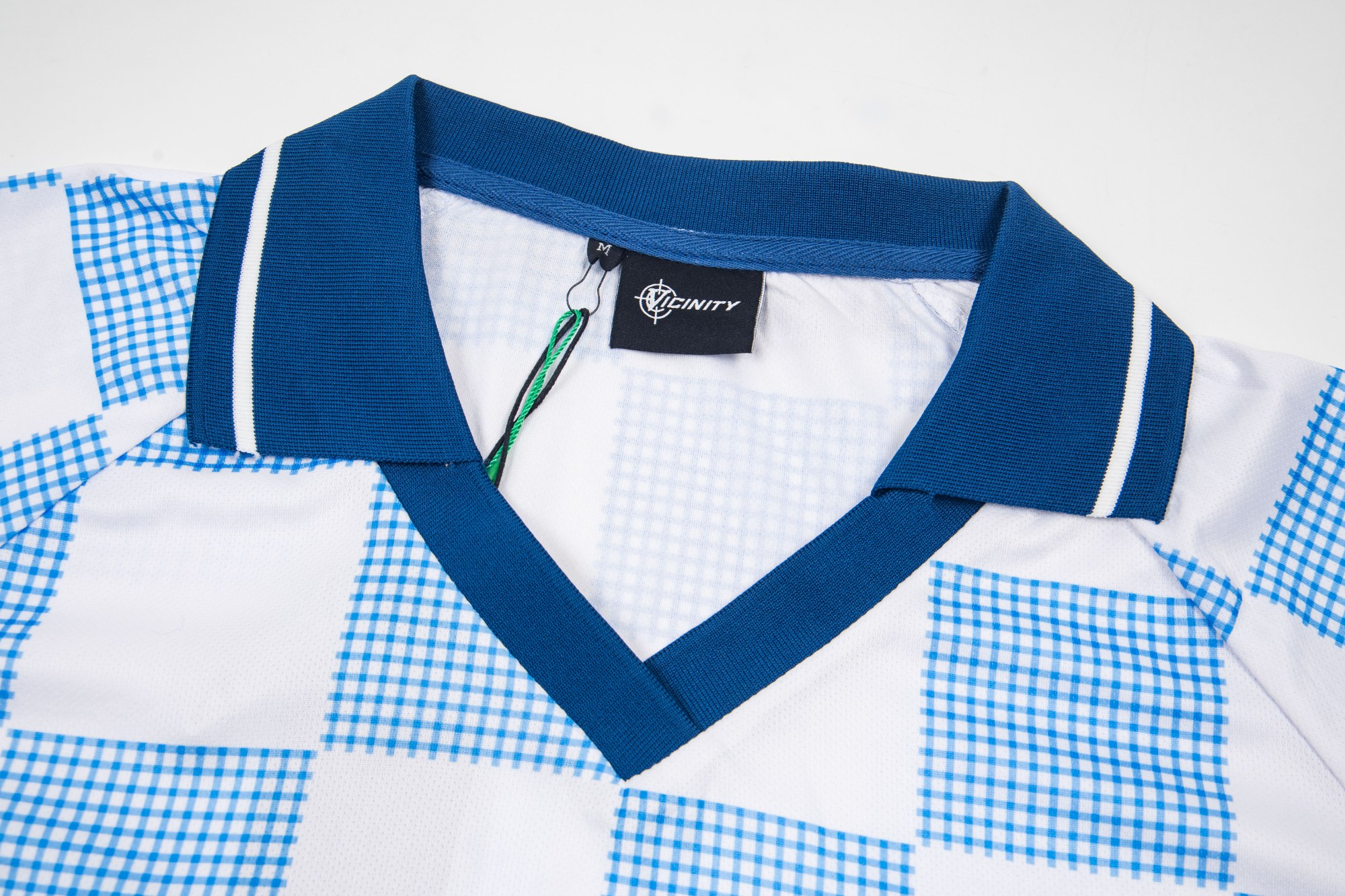 Y07
P55 VICINITY街头潮牌插肩袖球衣 LOGO印花定制螺纹 整件绣花和印花设计 非常耗时耗力 全网独家款
尺码：S-XL
颜色：图片色

​