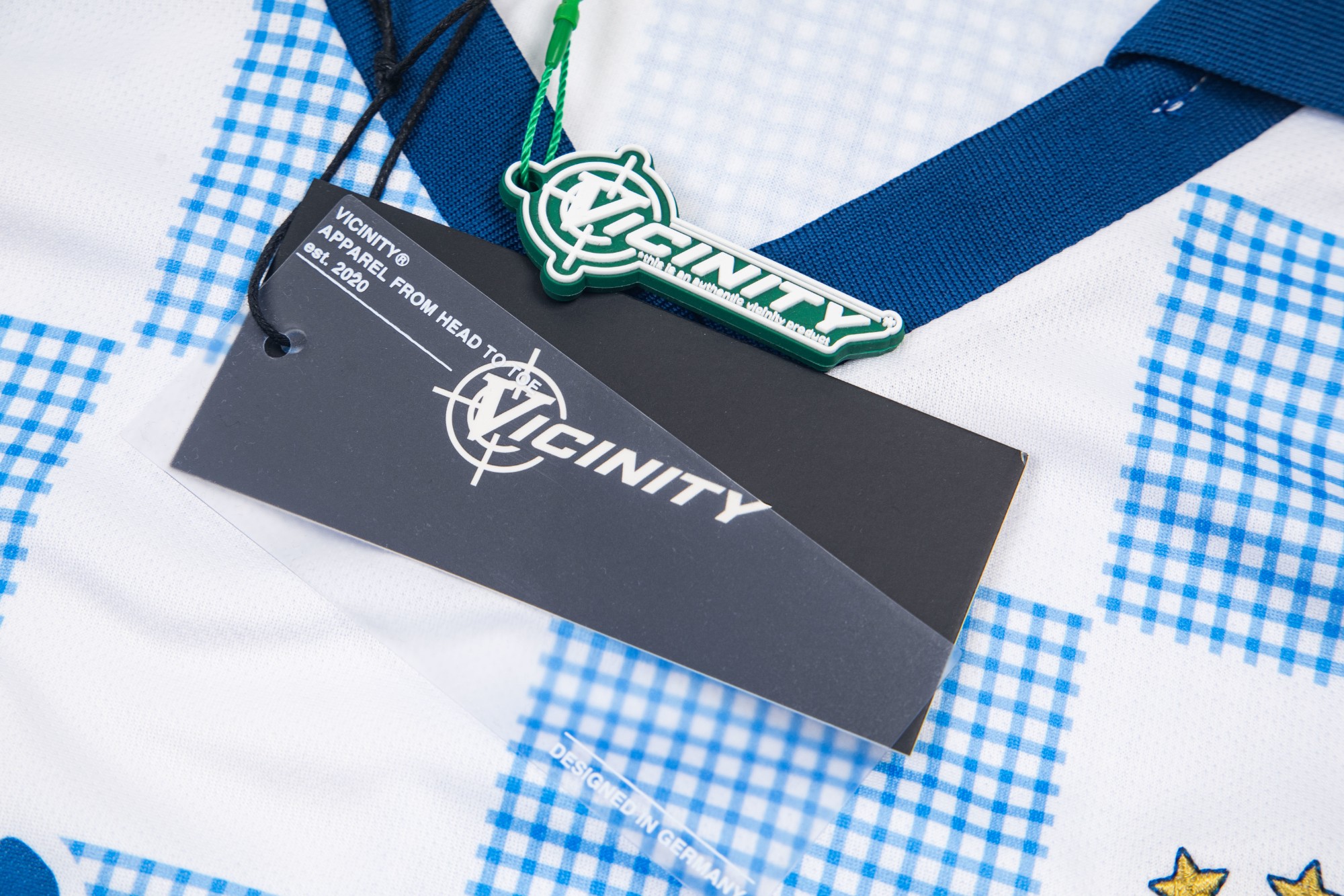 Y07
P55 VICINITY街头潮牌插肩袖球衣 LOGO印花定制螺纹 整件绣花和印花设计 非常耗时耗力 全网独家款
尺码：S-XL
颜色：图片色

​