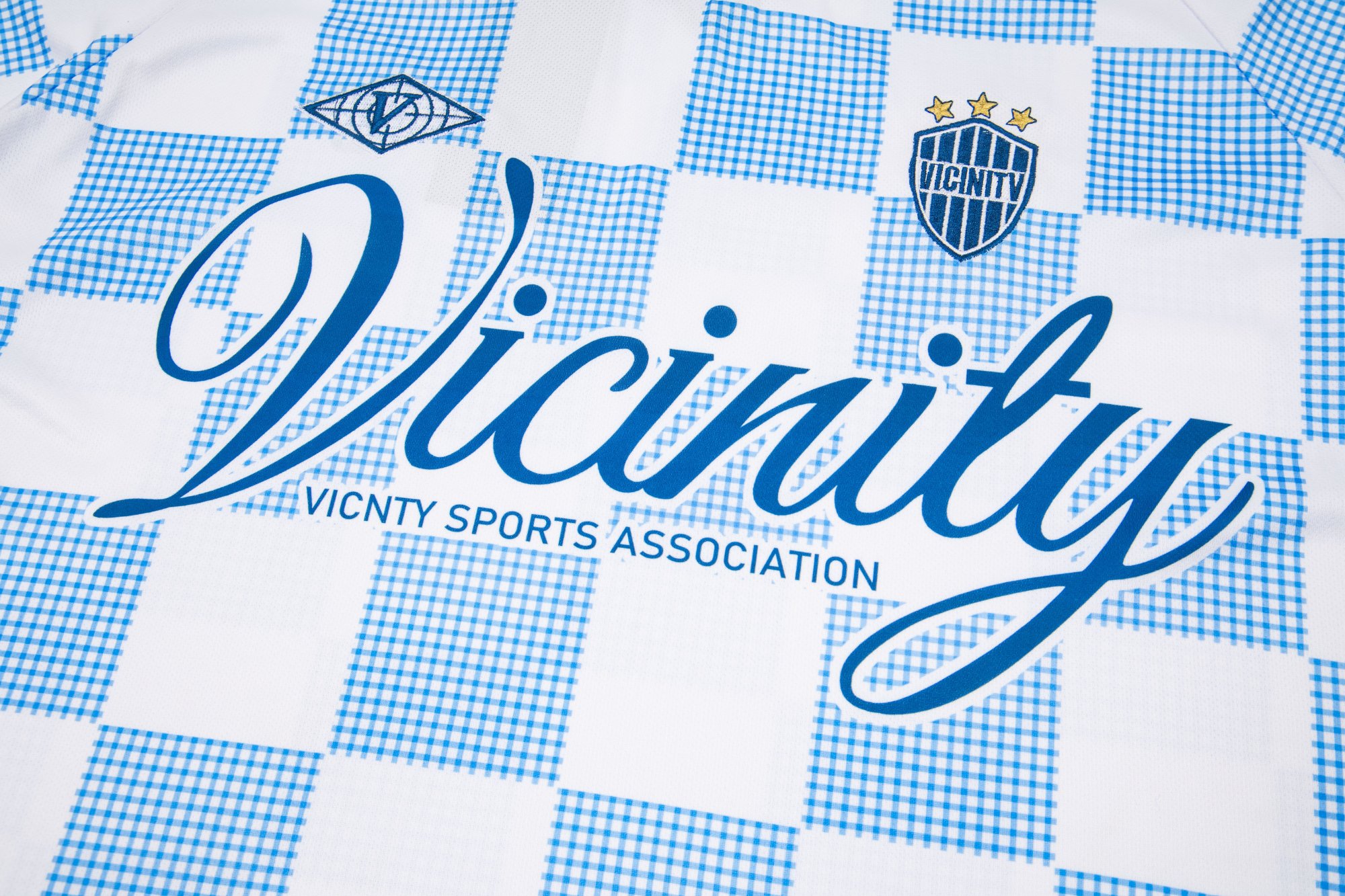 Y07
P55 VICINITY街头潮牌插肩袖球衣 LOGO印花定制螺纹 整件绣花和印花设计 非常耗时耗力 全网独家款
尺码：S-XL
颜色：图片色

​