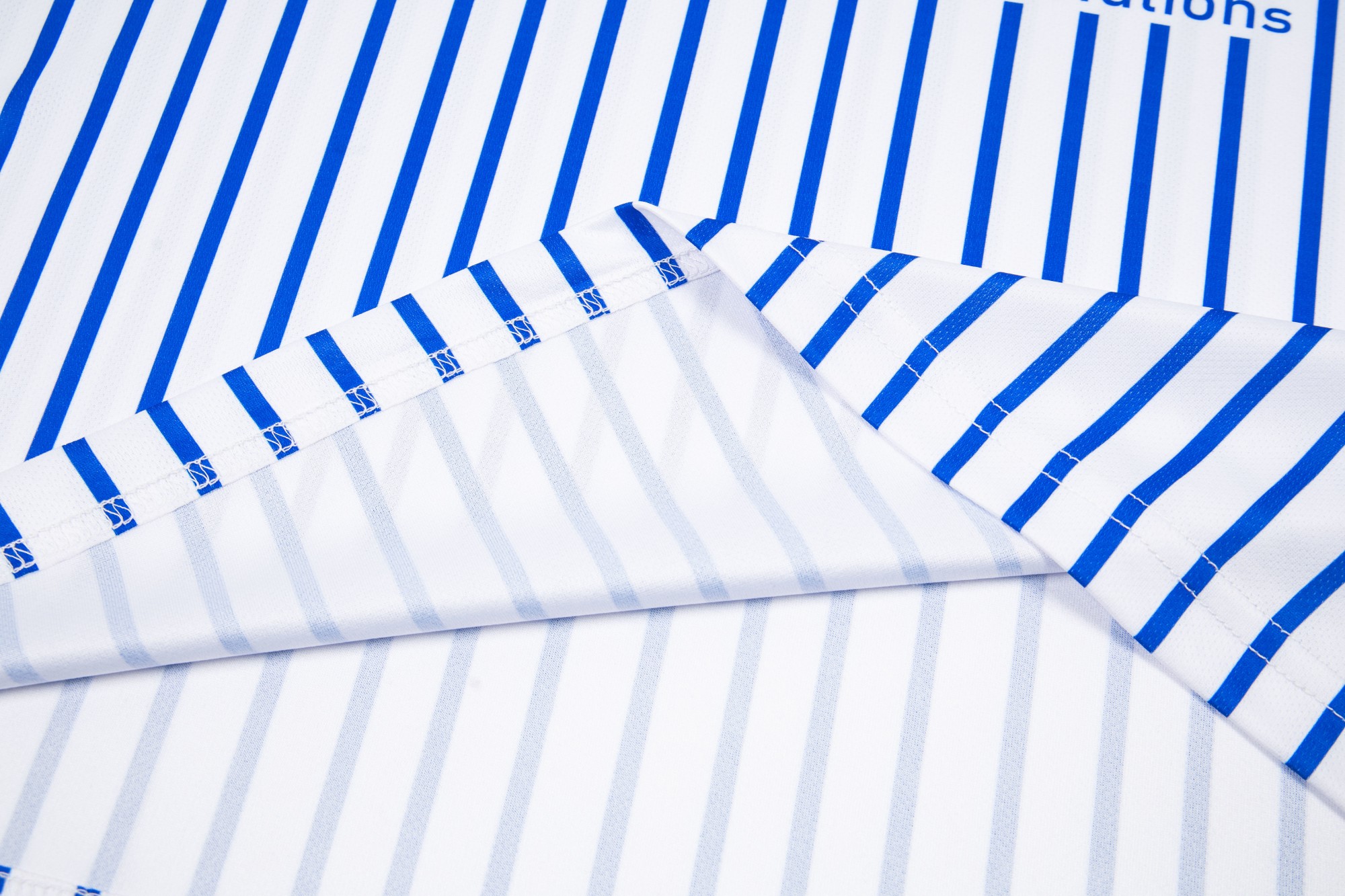 Y08
P55 VICINITY街头潮牌插肩袖球衣 LOGO印花定制螺纹 整件绣花和印花设计 非常耗时耗力 全网独家款
尺码：S-XL
颜色：黑色 蓝色

​