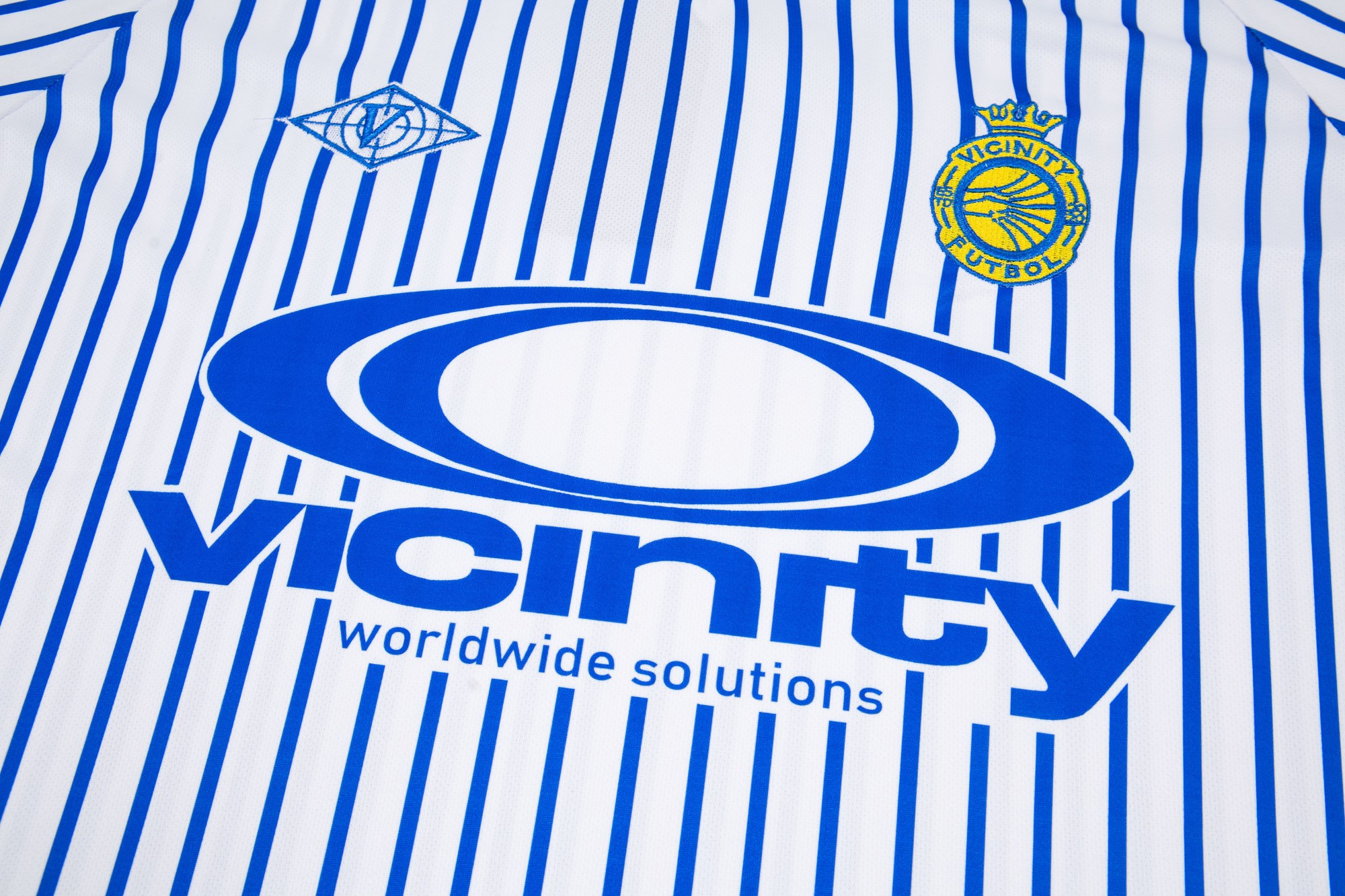 Y08
P55 VICINITY街头潮牌插肩袖球衣 LOGO印花定制螺纹 整件绣花和印花设计 非常耗时耗力 全网独家款
尺码：S-XL
颜色：黑色 蓝色

​