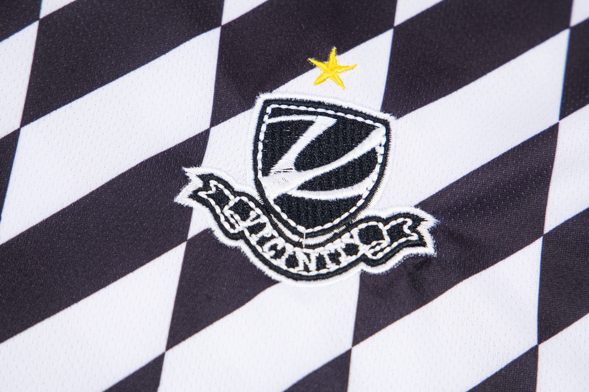 Y09
P55 VICINITY街头潮牌插肩袖球衣 LOGO印花定制螺纹 整件绣花和印花设计 非常耗时耗力 全网独家款
尺码：S-XL
颜色：图片色

​