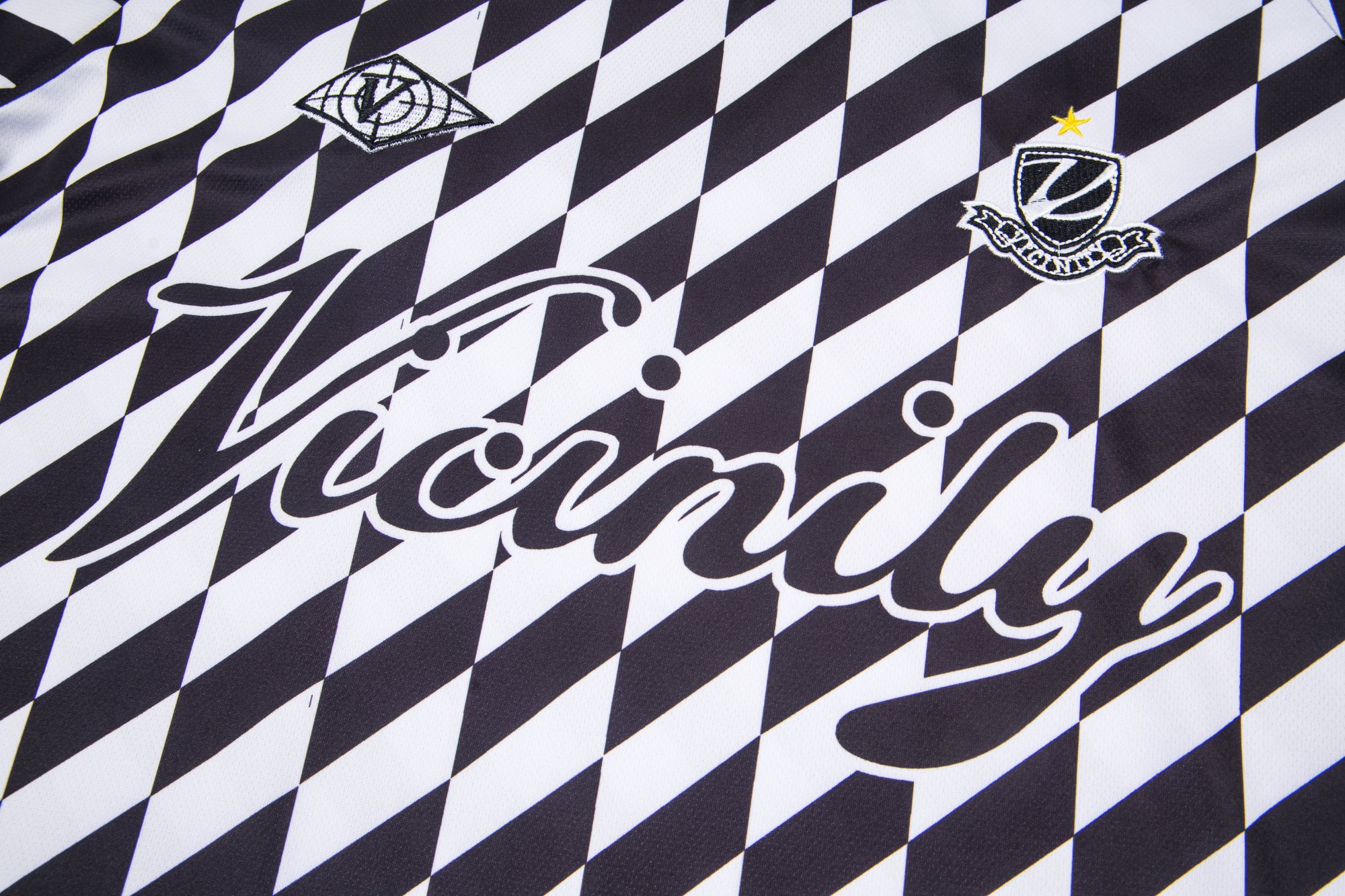 Y09
P55 VICINITY街头潮牌插肩袖球衣 LOGO印花定制螺纹 整件绣花和印花设计 非常耗时耗力 全网独家款
尺码：S-XL
颜色：图片色

​