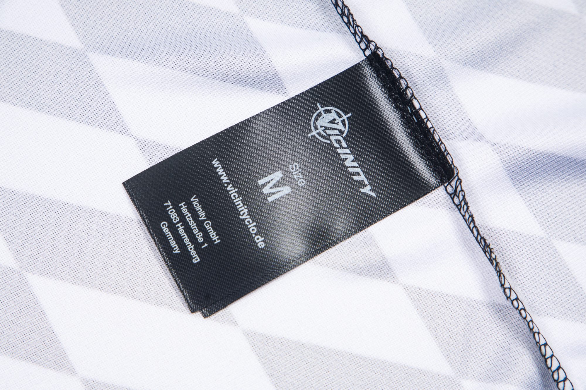 Y09
P55 VICINITY街头潮牌插肩袖球衣 LOGO印花定制螺纹 整件绣花和印花设计 非常耗时耗力 全网独家款
尺码：S-XL
颜色：图片色

​