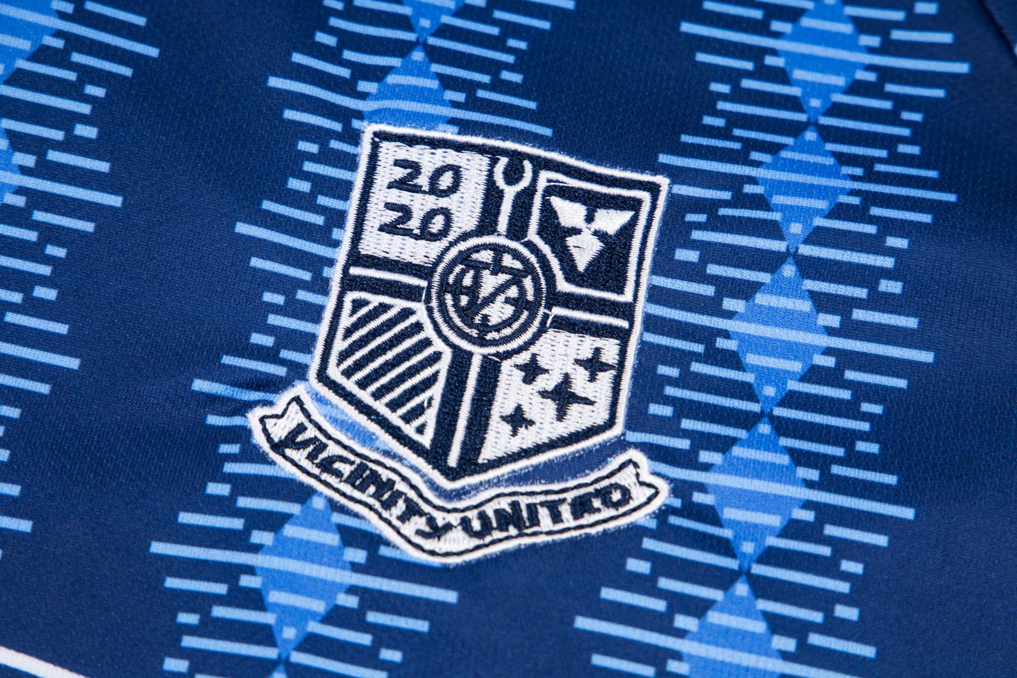 Y10
P55 VICINITY街头潮牌插肩袖球衣 LOGO印花定制螺纹 整件绣花和印花设计 非常耗时耗力 全网独家款
尺码：S-XL
颜色：图片色

​