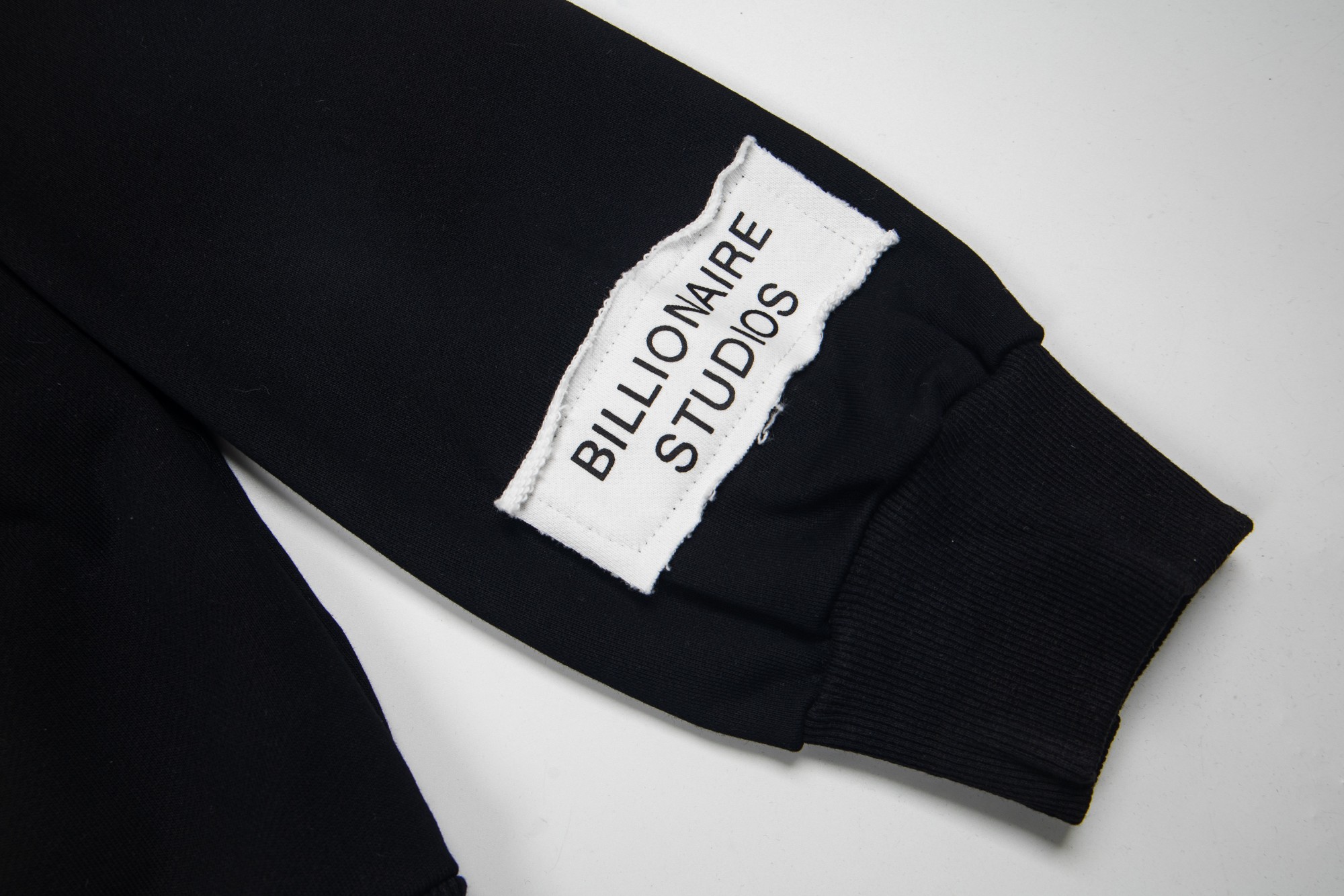 GL11
P125 Glo Gang美潮高品质380g纯棉双拉链连帽卫衣 
尺码：M-XXL 
颜色：黑色

​