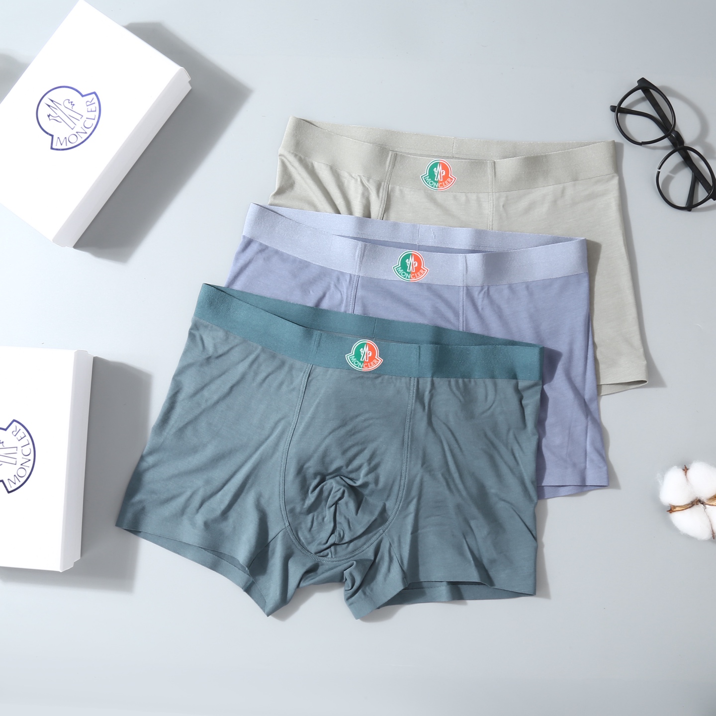  MONCLER 蒙口 时尚经典 精品男士内裤！外贸国外订单，原单品质，无缝切割工艺 科学配 91%莫代
