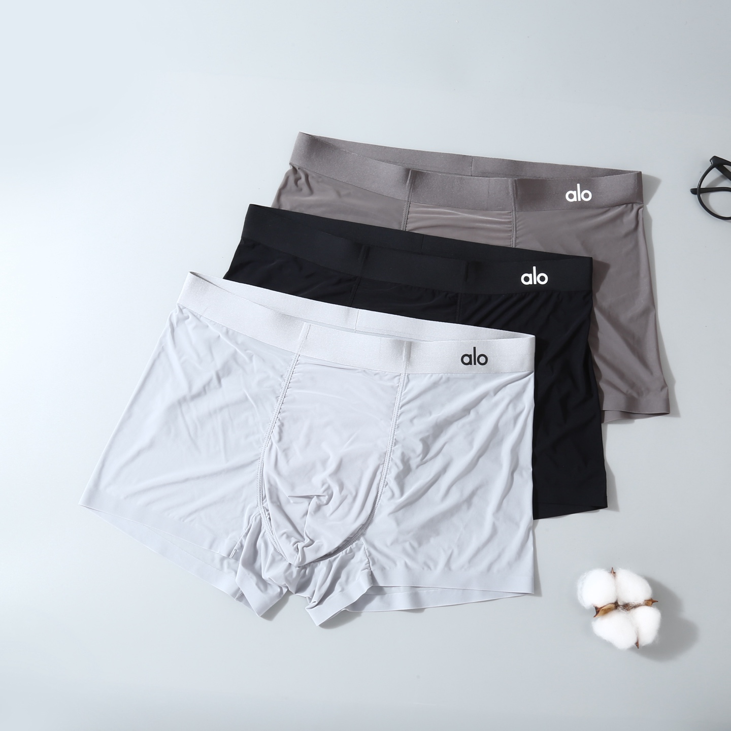  Alo 原单品质！时尚潮男新品 锦纶冰丝无缝切割工艺 科学配 76%锦纶+24%氨纶，丝滑 透气 舒适