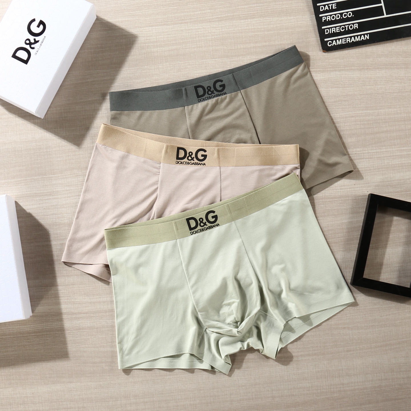 新品！（立体硅胶）DOLCE&GABBANA 杜嘉班纳 ！DG原单品质！潮流奢品 ！轻薄透气设计，精品盒