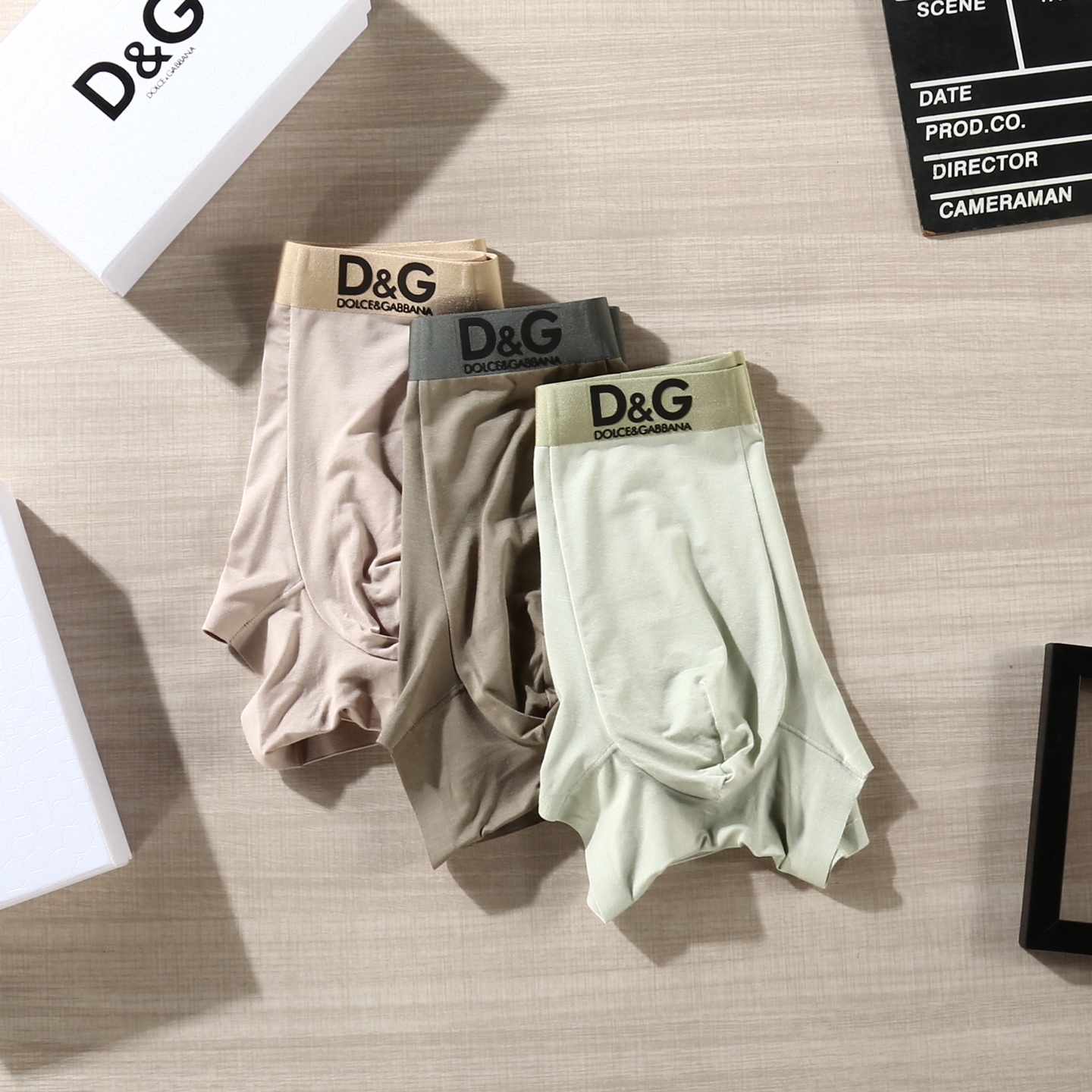 新品！（立体硅胶）DOLCE&GABBANA 杜嘉班纳 ！DG原单品质！潮流奢品 ！轻薄透气设计，精品盒