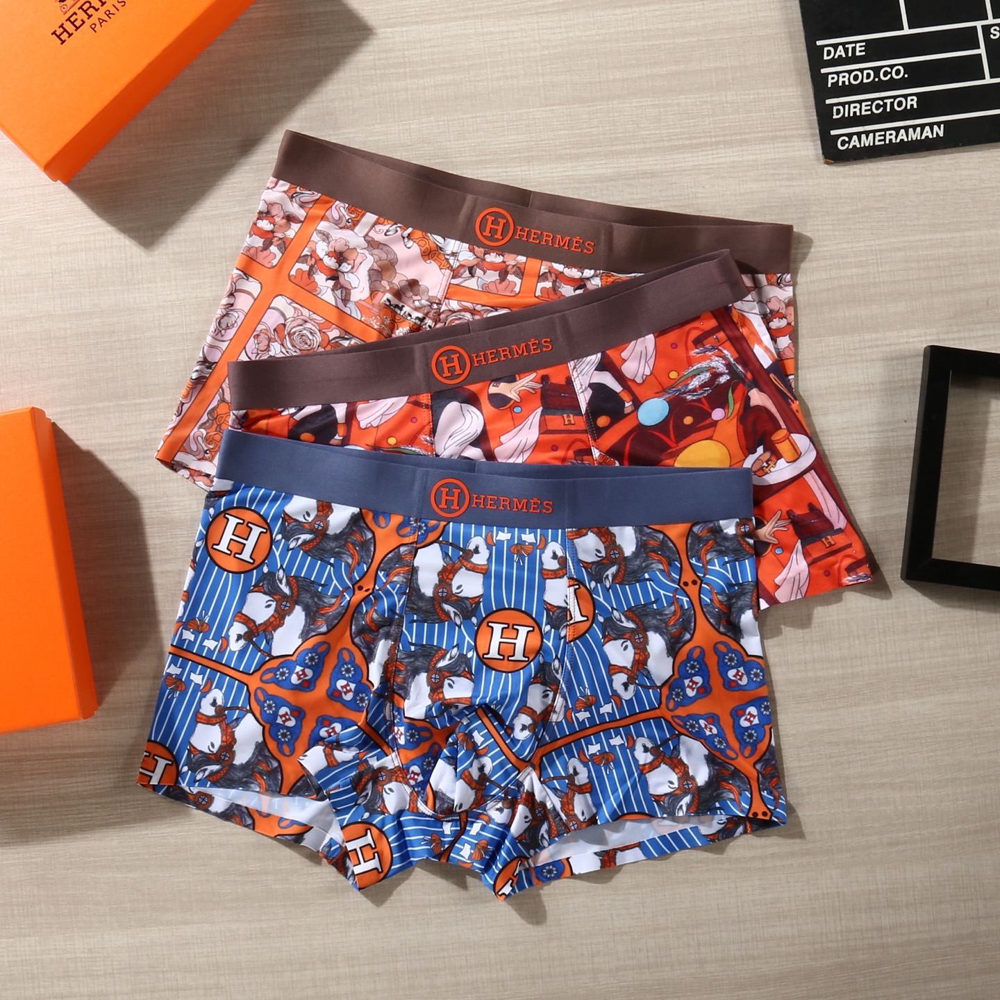 新品！（立体硅胶）Hermes 爱马仕！原单品质！潮流奢品 ！轻薄透气设计，精品盒装男士内裤！外贸国外订