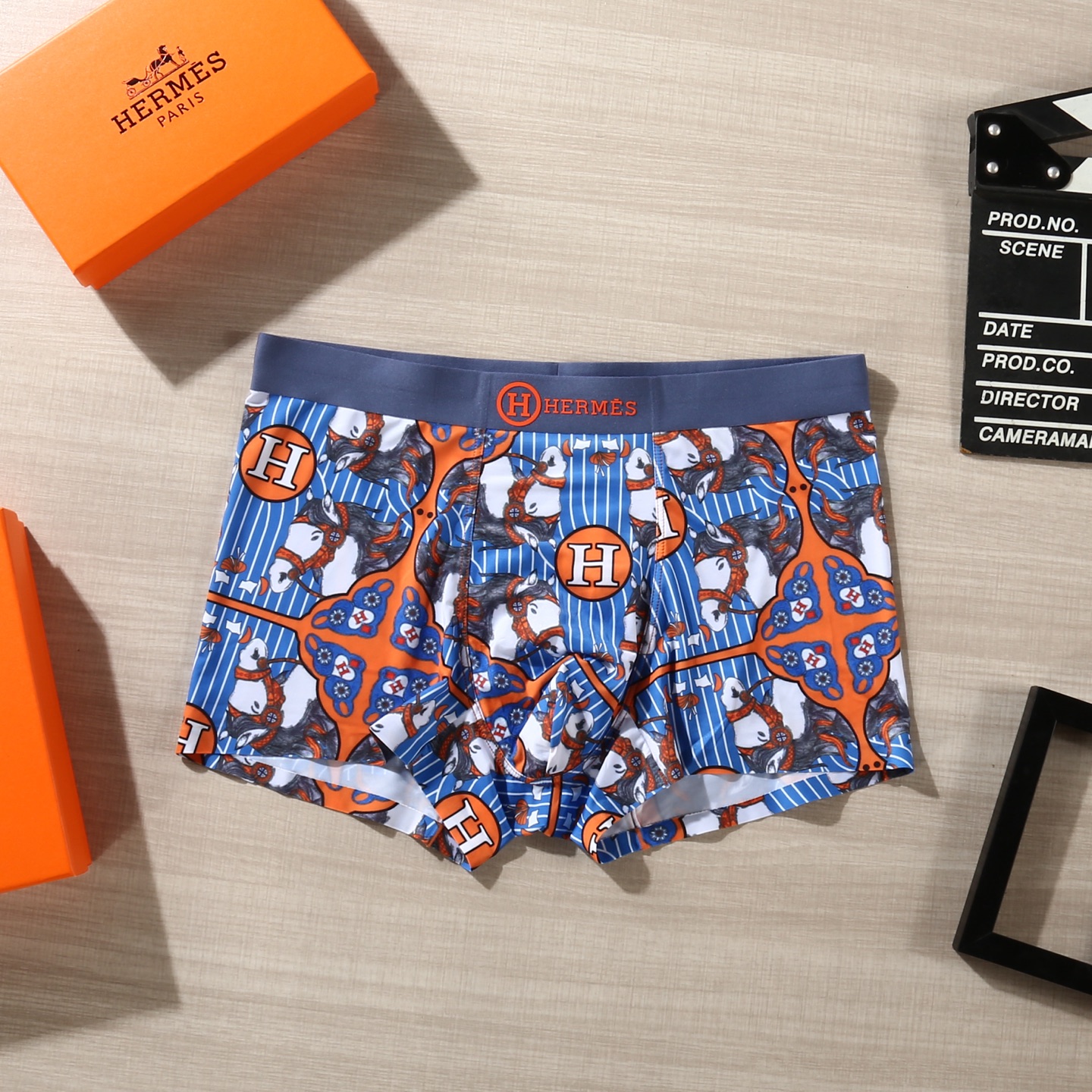 新品！（立体硅胶）Hermes 爱马仕！原单品质！潮流奢品 ！轻薄透气设计，精品盒装男士内裤！外贸国外订