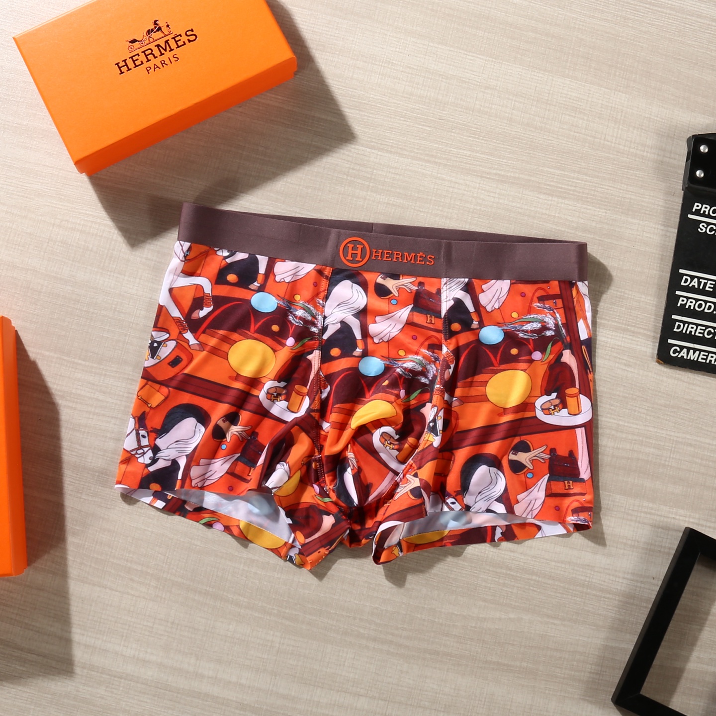 新品！（立体硅胶）Hermes 爱马仕！原单品质！潮流奢品 ！轻薄透气设计，精品盒装男士内裤！外贸国外订