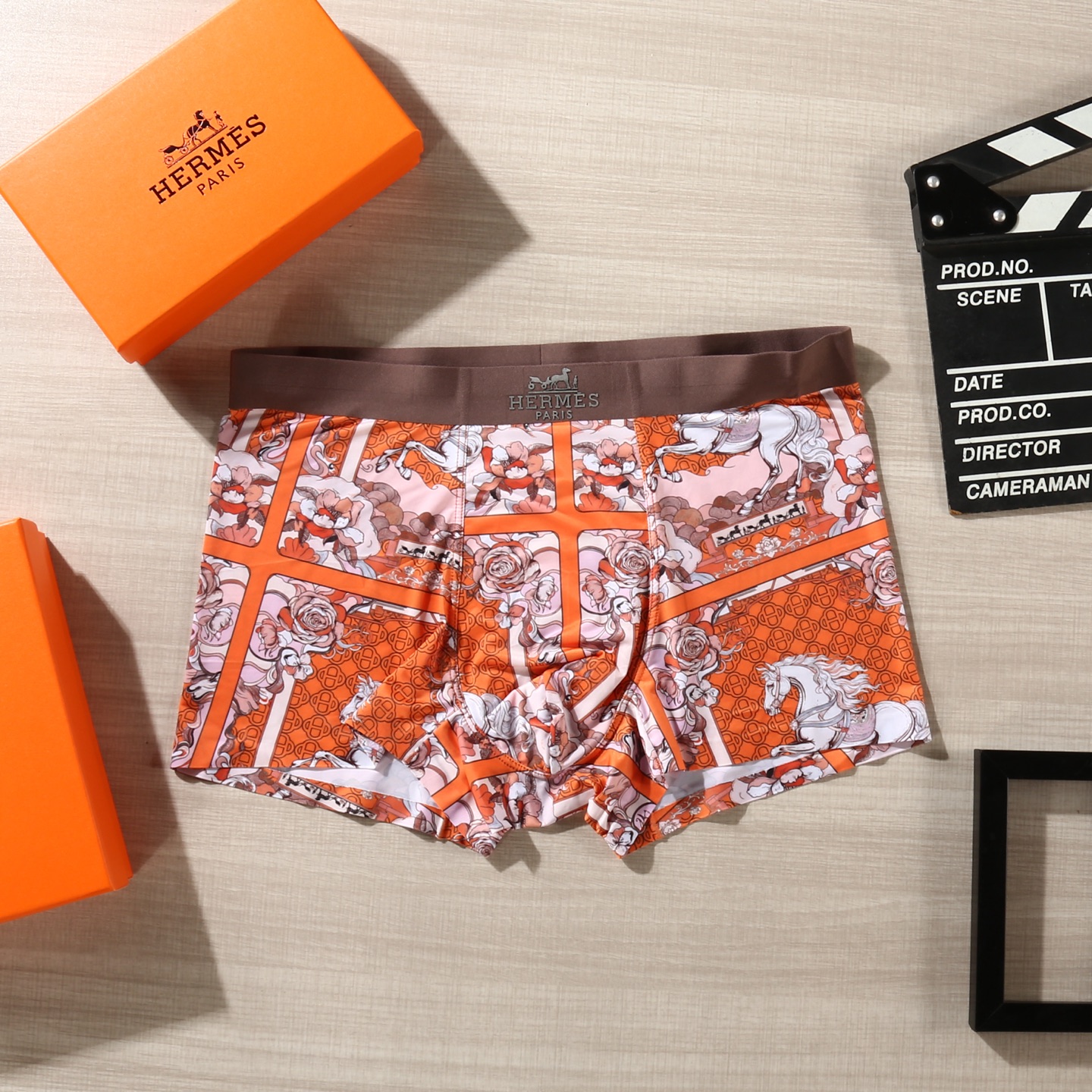 新品！（立体硅胶）Hermes 爱马仕！原单品质！潮流奢品 ！轻薄透气设计，精品盒装男士内裤！外贸国外订