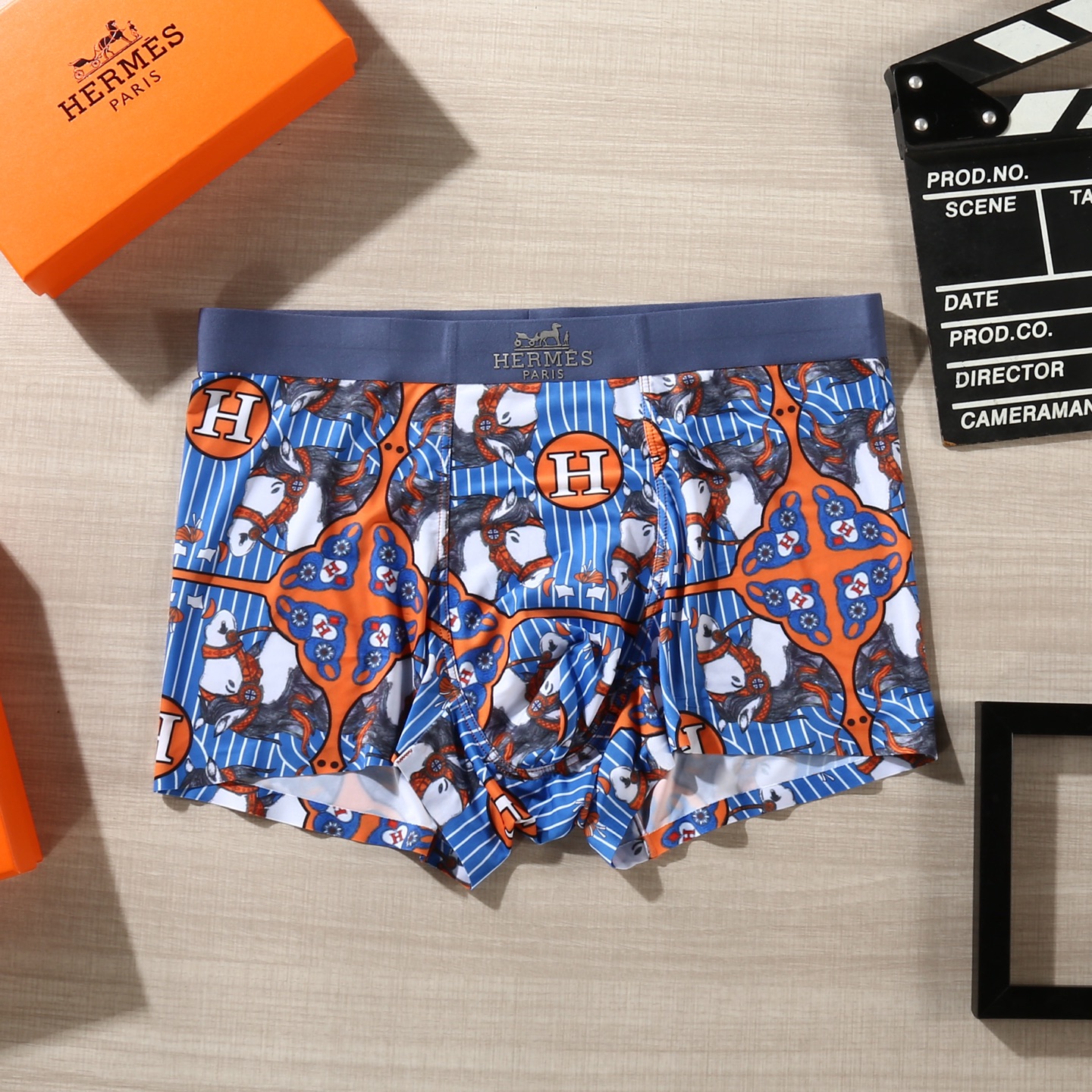 新品！（立体硅胶）Hermes 爱马仕！原单品质！潮流奢品 ！轻薄透气设计，精品盒装男士内裤！外贸国外订