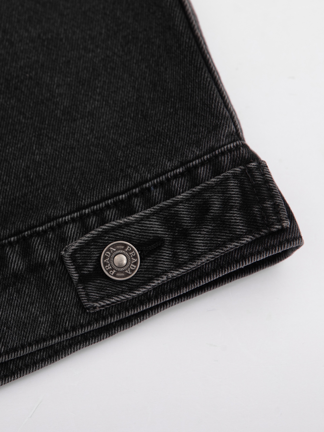 Prada Classic Cowboy Shirts: Italian Cotton, Original Design, High Quality, 656 Yuan - 图片 9