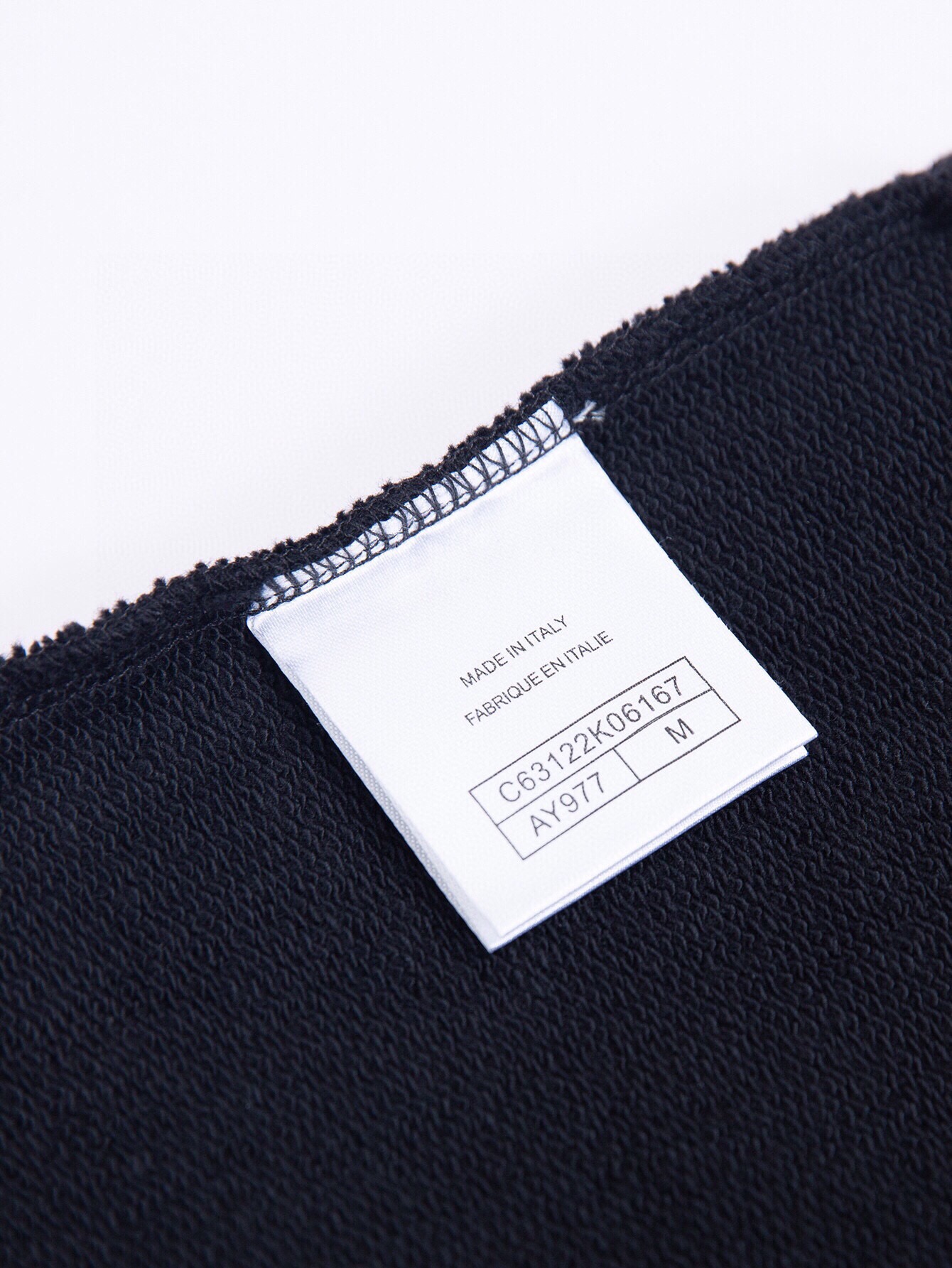 Chanel’s CJCR (ZP Version) Unisex Embroidered Collar Coat in Black and White. Sizes SM, L, XL. - 图片 8