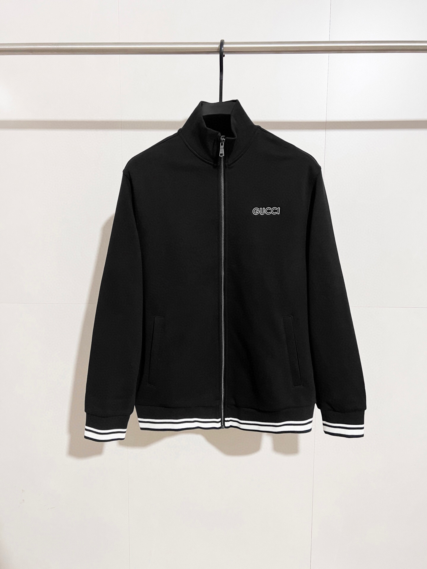 (Versión ZP) - Clásico de la web oficial de Gucci, chaqueta gruesa de forro polar cepillado con bordado de logo preciso…