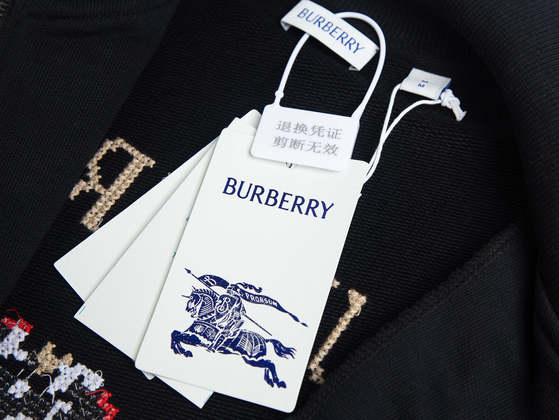 Burberry Bur巴宝莉官网 款 背后战马精密刺绣磨毛抓绒加厚款外套