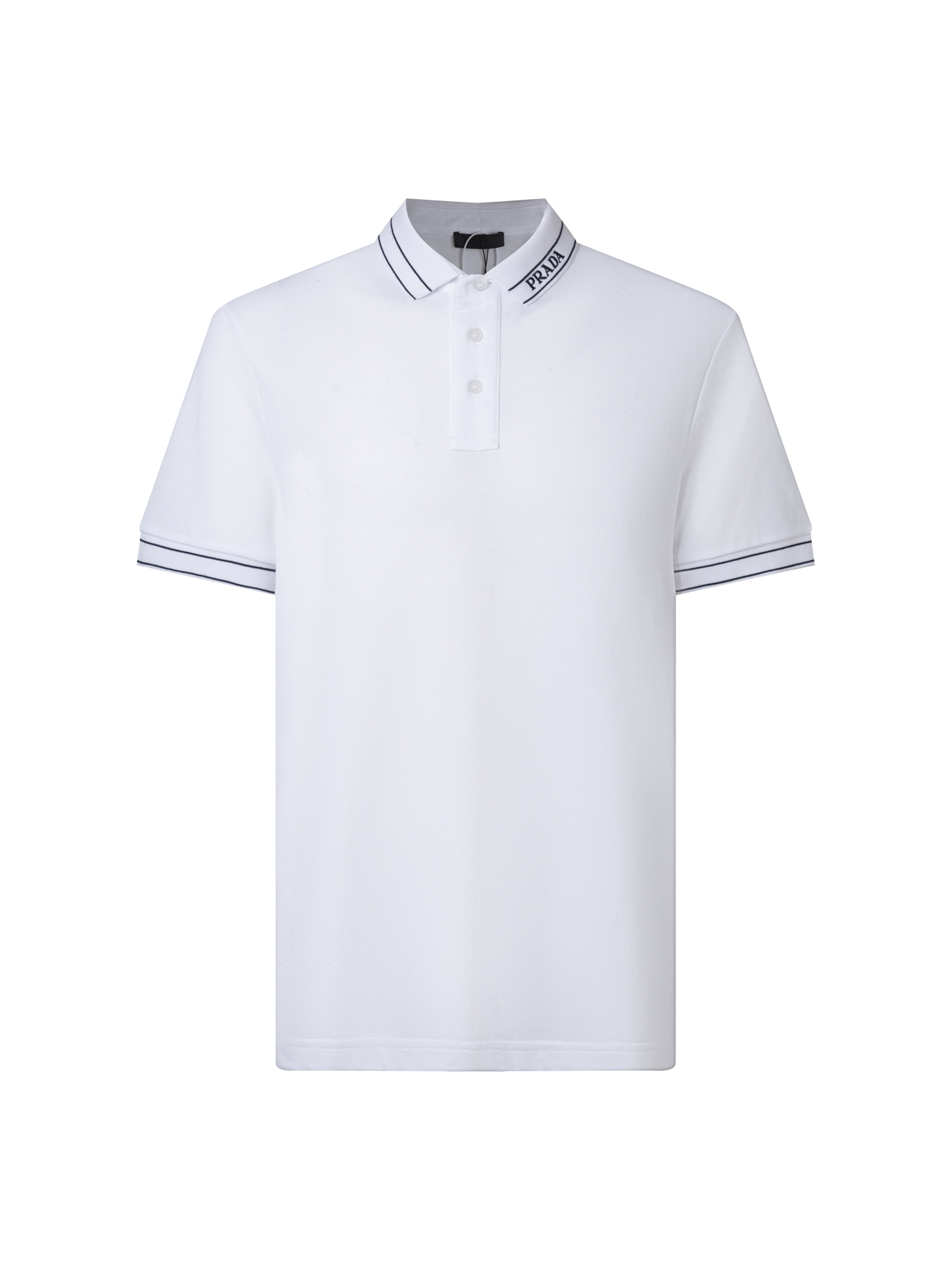 @135 (versión zp) - La nueva camisa POLO clásica con solapa bordada con monograma en intarsia está disponible en los mo…