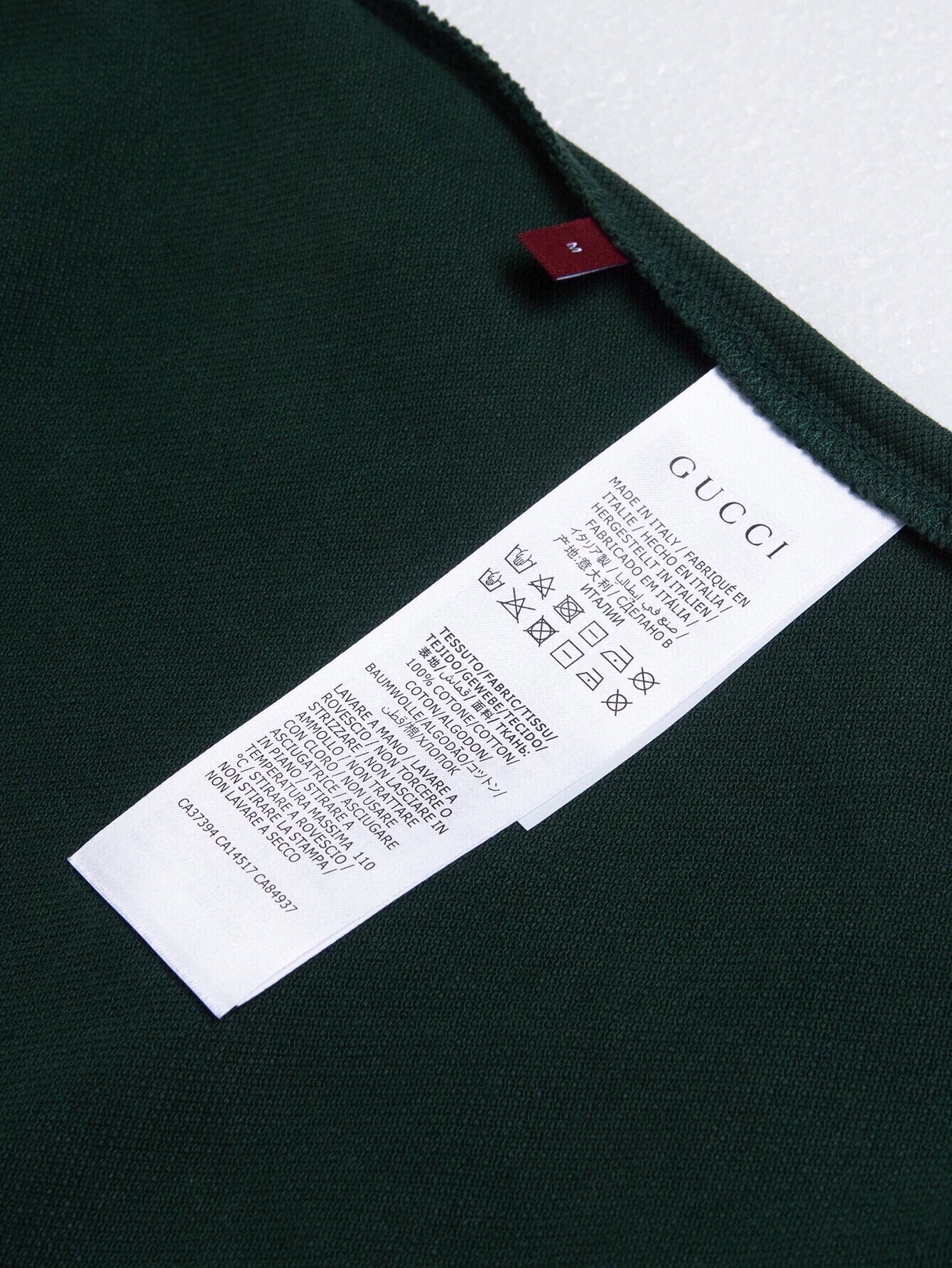 Gucci Gucci 同步上新 款字母刺绣翻领POLO衫