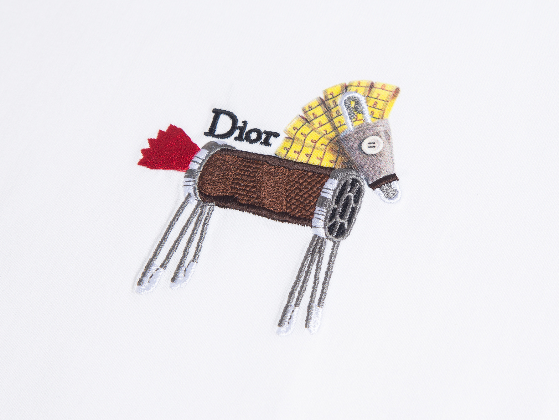 Dior Dior迪奥 上新 马年限定款精密立体刺绣 T桖