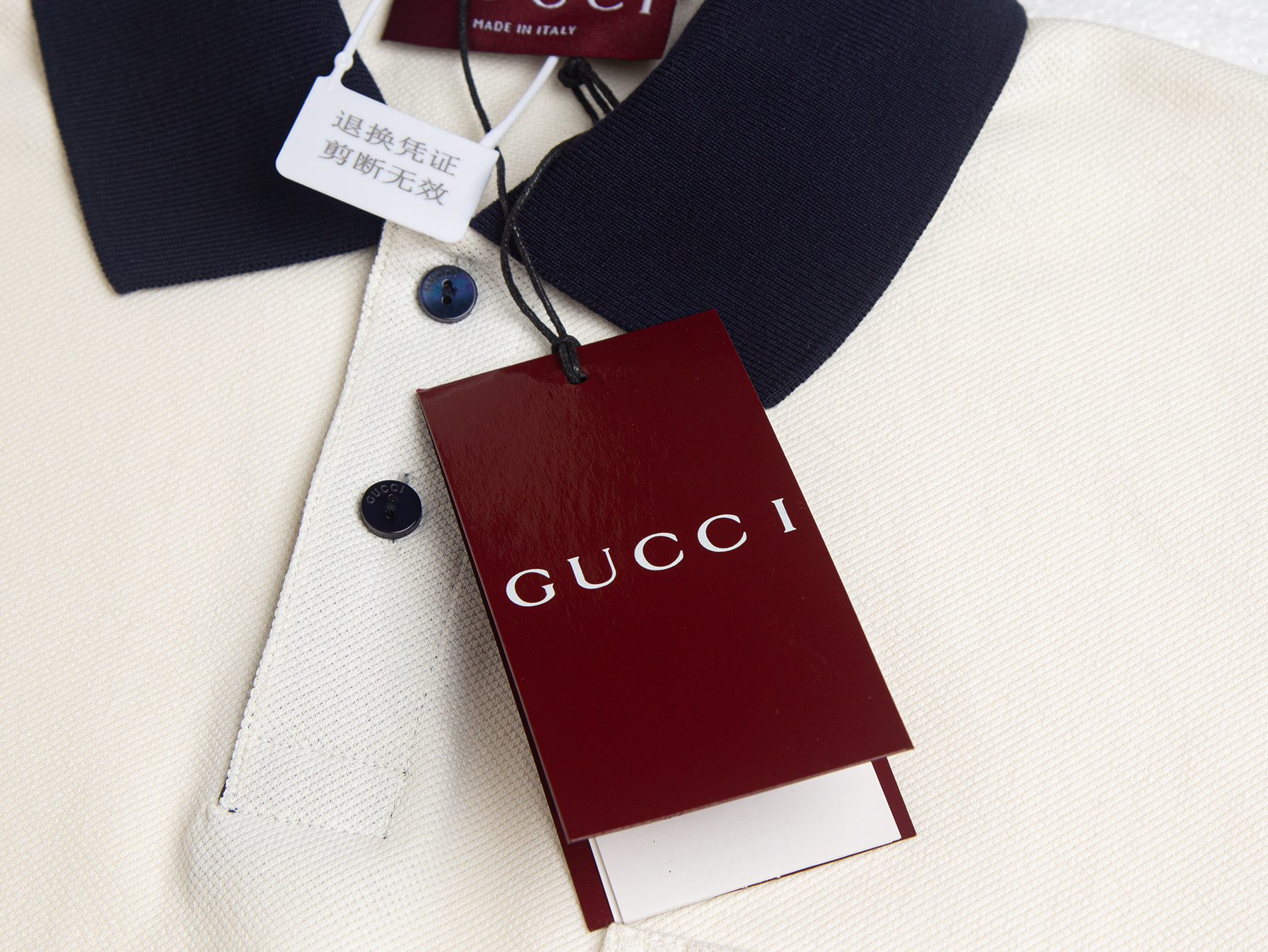 Gucci Gucci 同步上新 简约口袋翻领POLO衫
