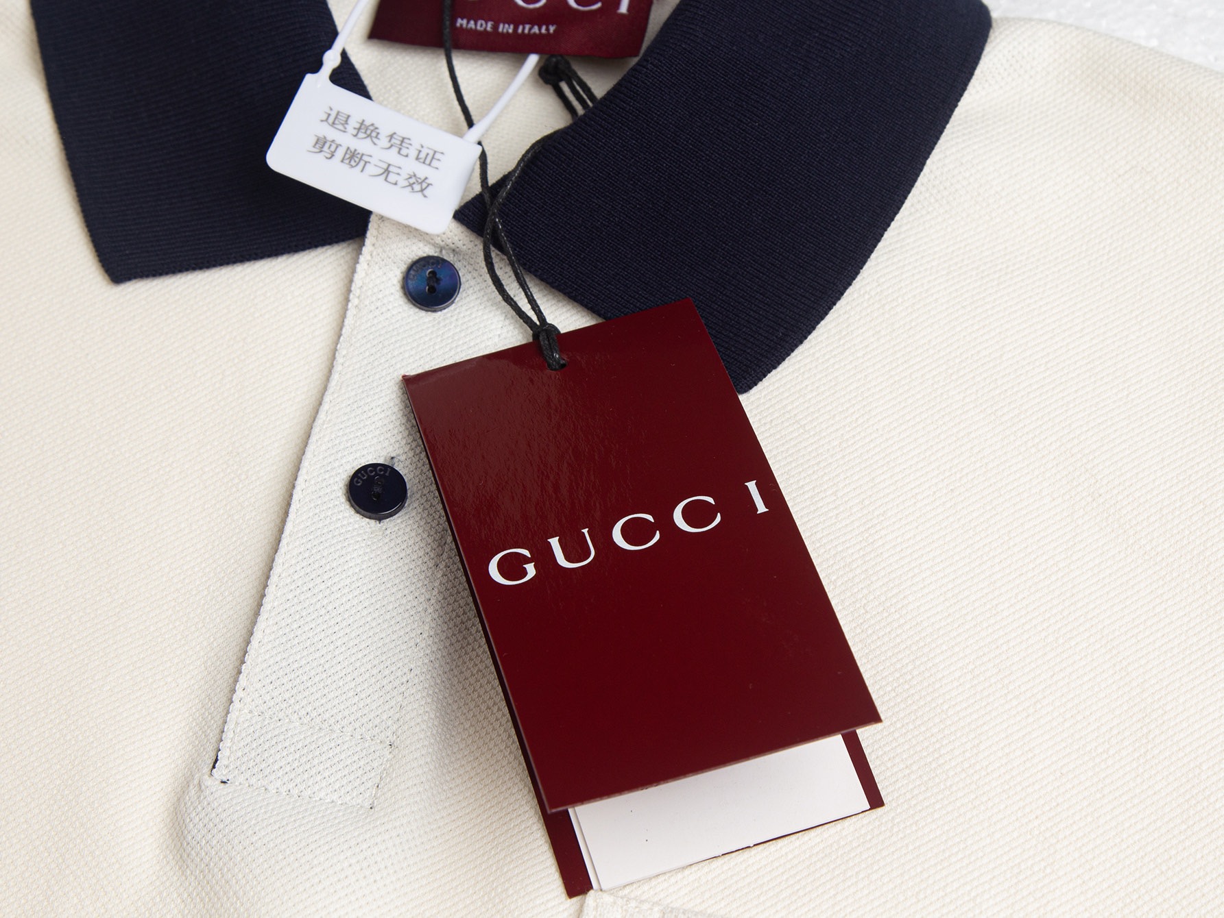 Gucci Gucci 同步上新 简约口袋翻领POLO衫