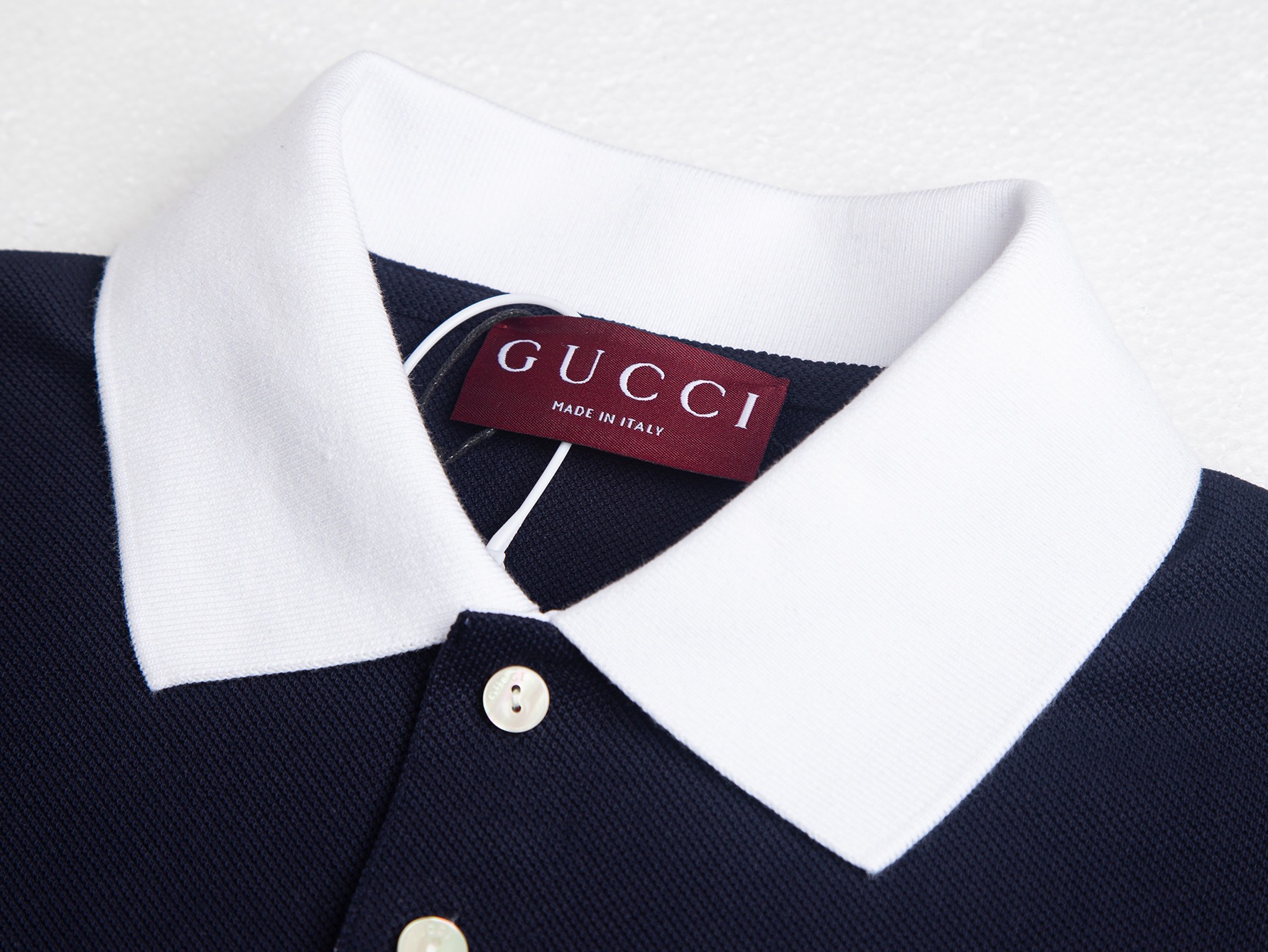 Gucci Gucci 同步上新 简约口袋翻领POLO衫