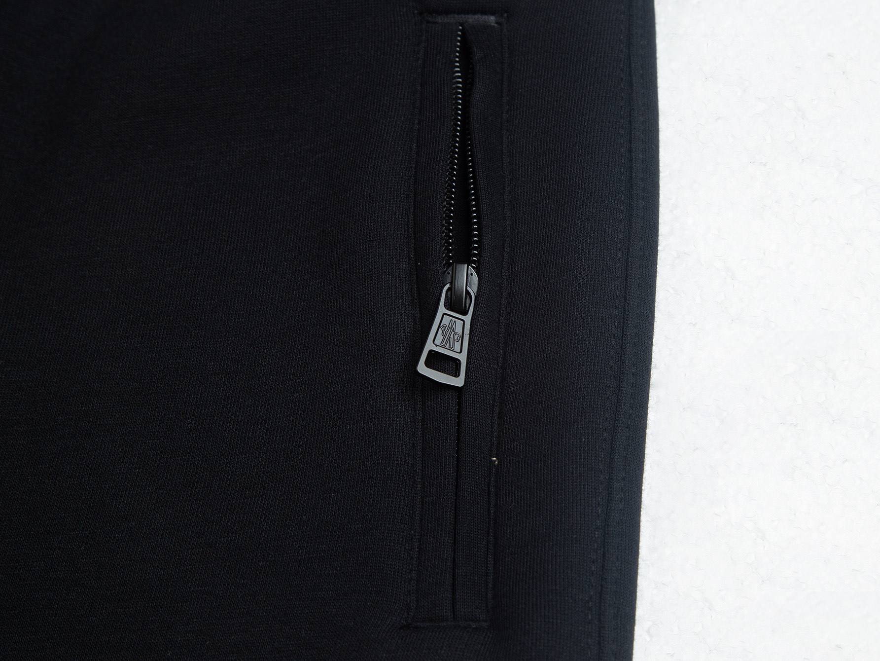 Moncler Moncler蒙口官网 款 标识Logo宽松短裤