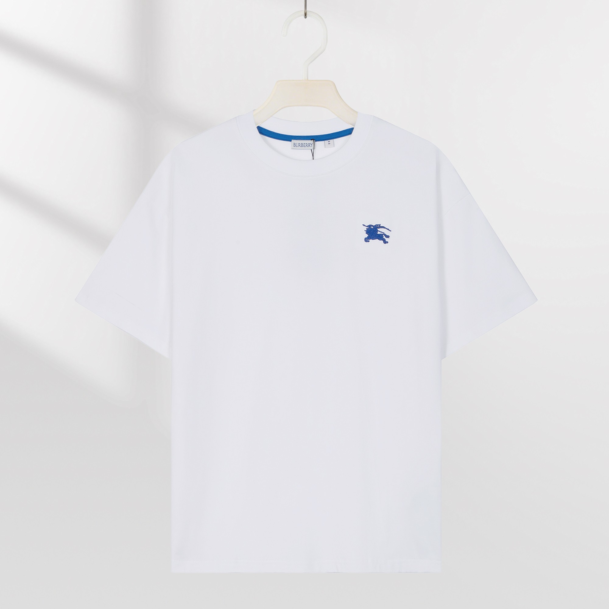 Camiseta de manga corta con bordado de caballo de guerra P85 Burberry, tejido 100% puro algodón de doble hilo, completa…