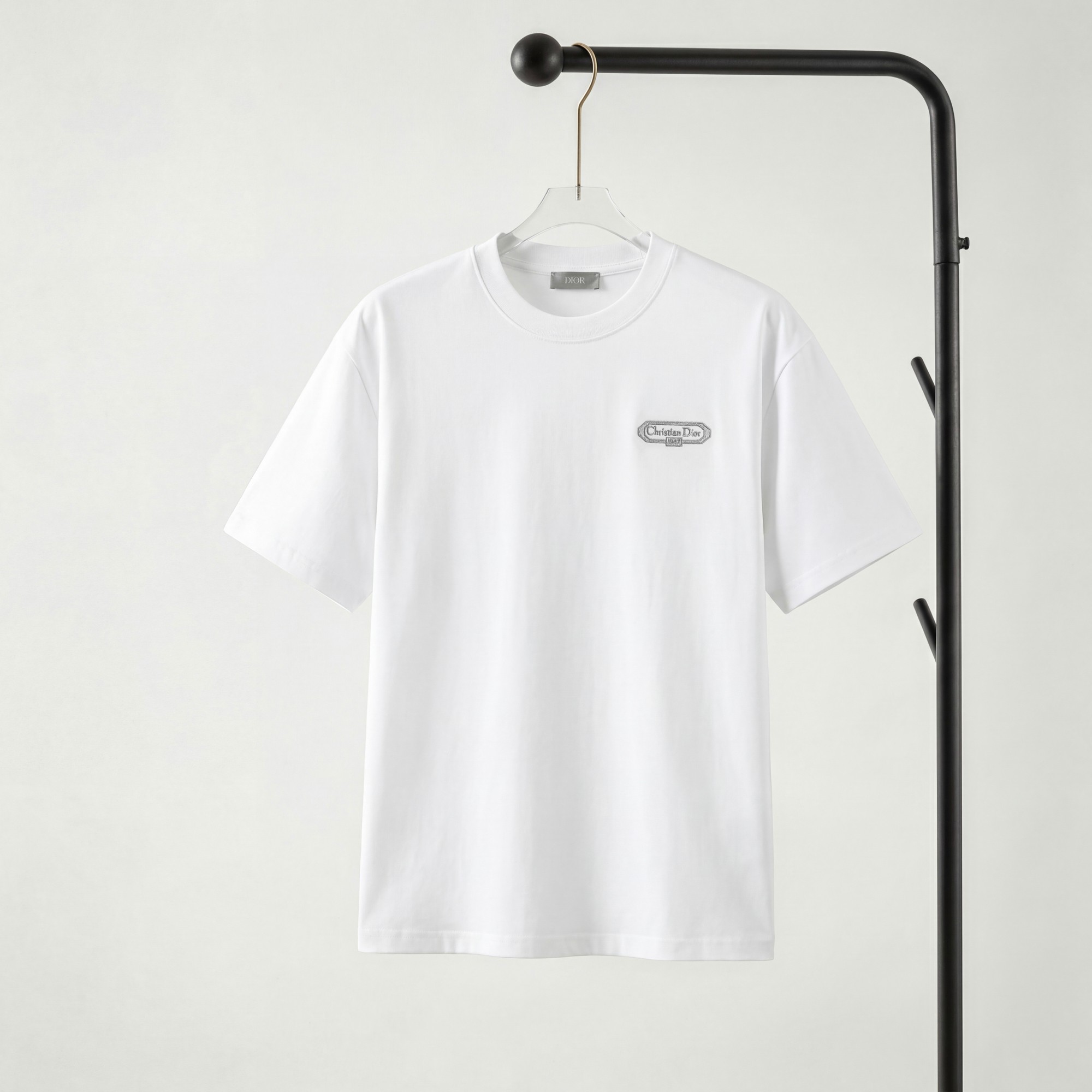 P85 Dior Camiseta de manga corta con logo bordado con la letra DIOR, tejido 100% puro algodón de doble hilo, completa c…