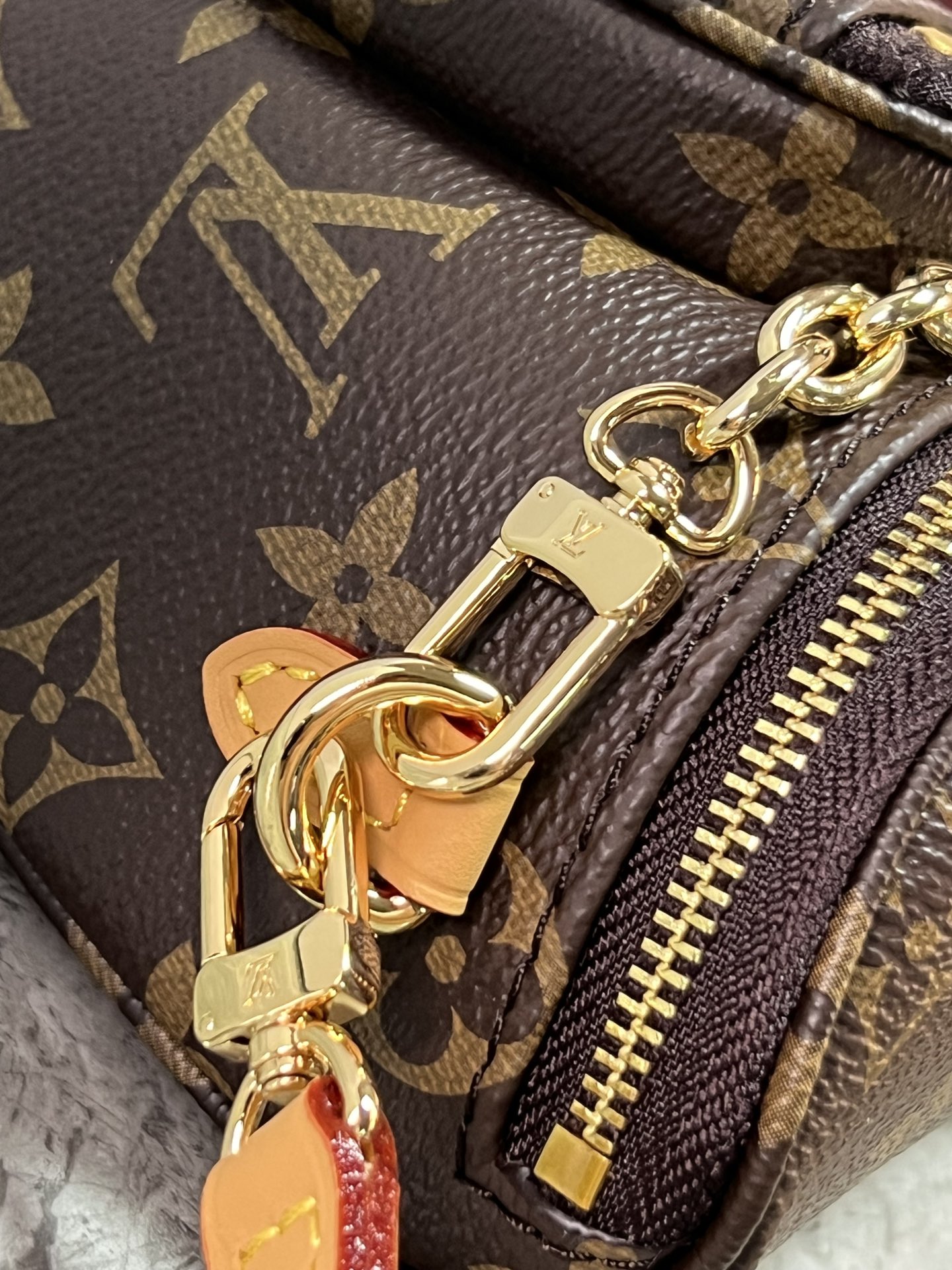 Louis Vuitton Haute Couture Classic Luxury Handbag Shoulder Crossbody 6