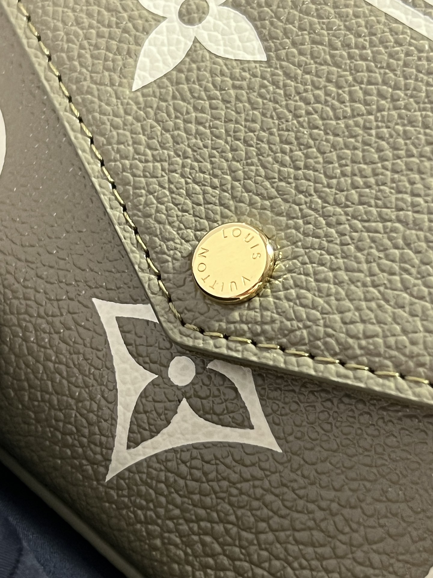 Louis Vuitton Haute Couture Classic Luxury Handbag Shoulder Crossbody 6